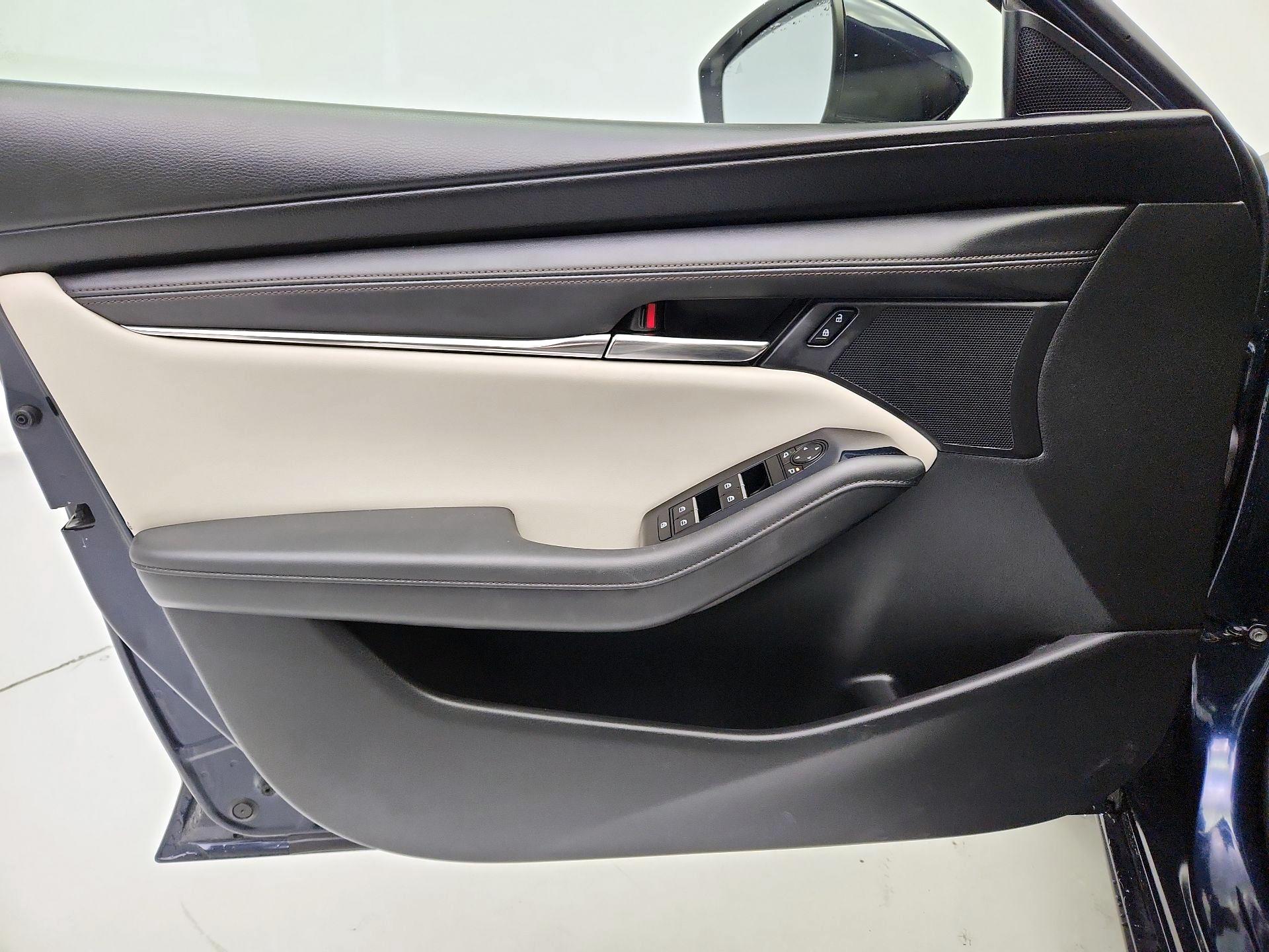 Thumbnail: 2022 Mazda Mazda3 - 12