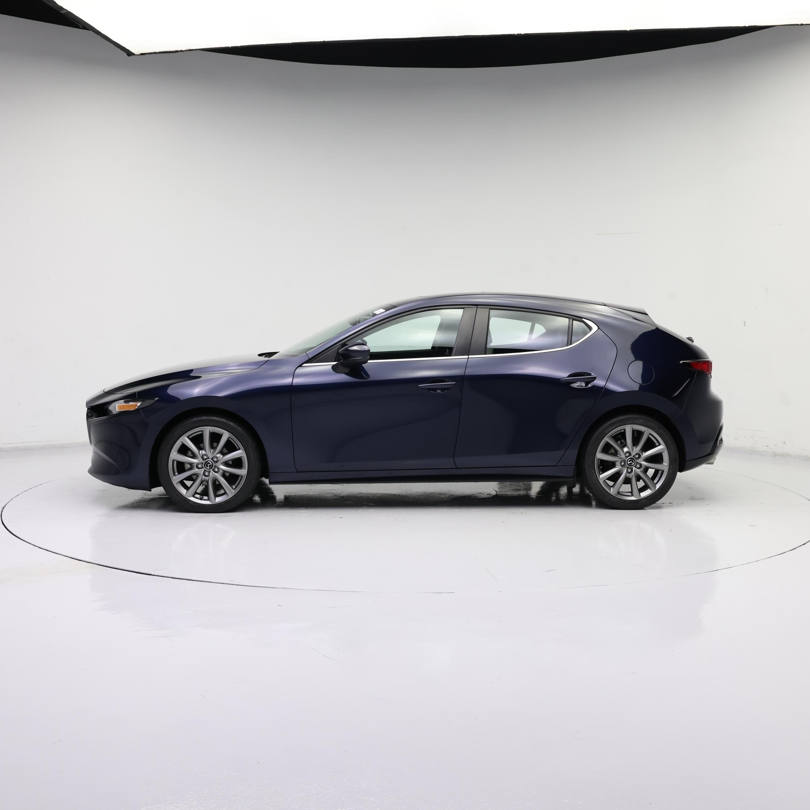 Thumbnail: 2022 Mazda Mazda3 - 3