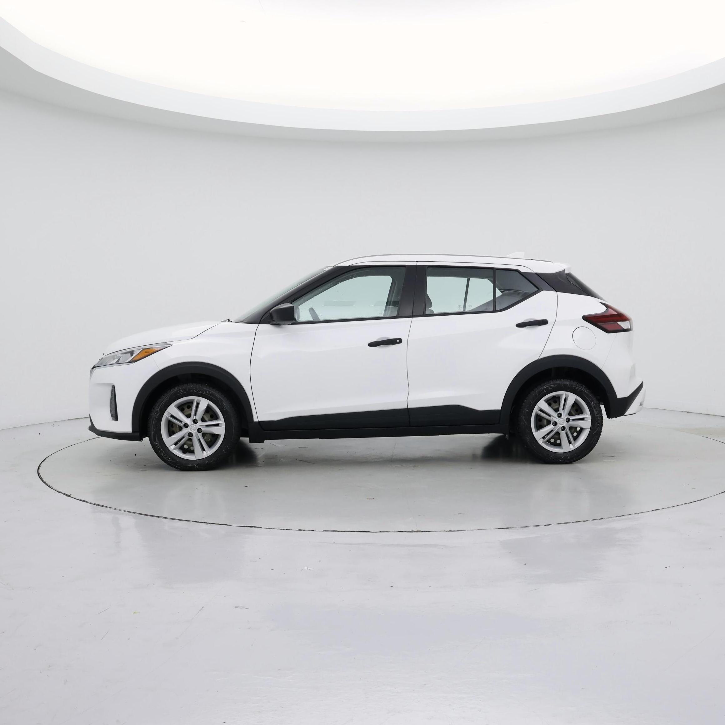 Thumbnail: 2023 Nissan Kicks - 3