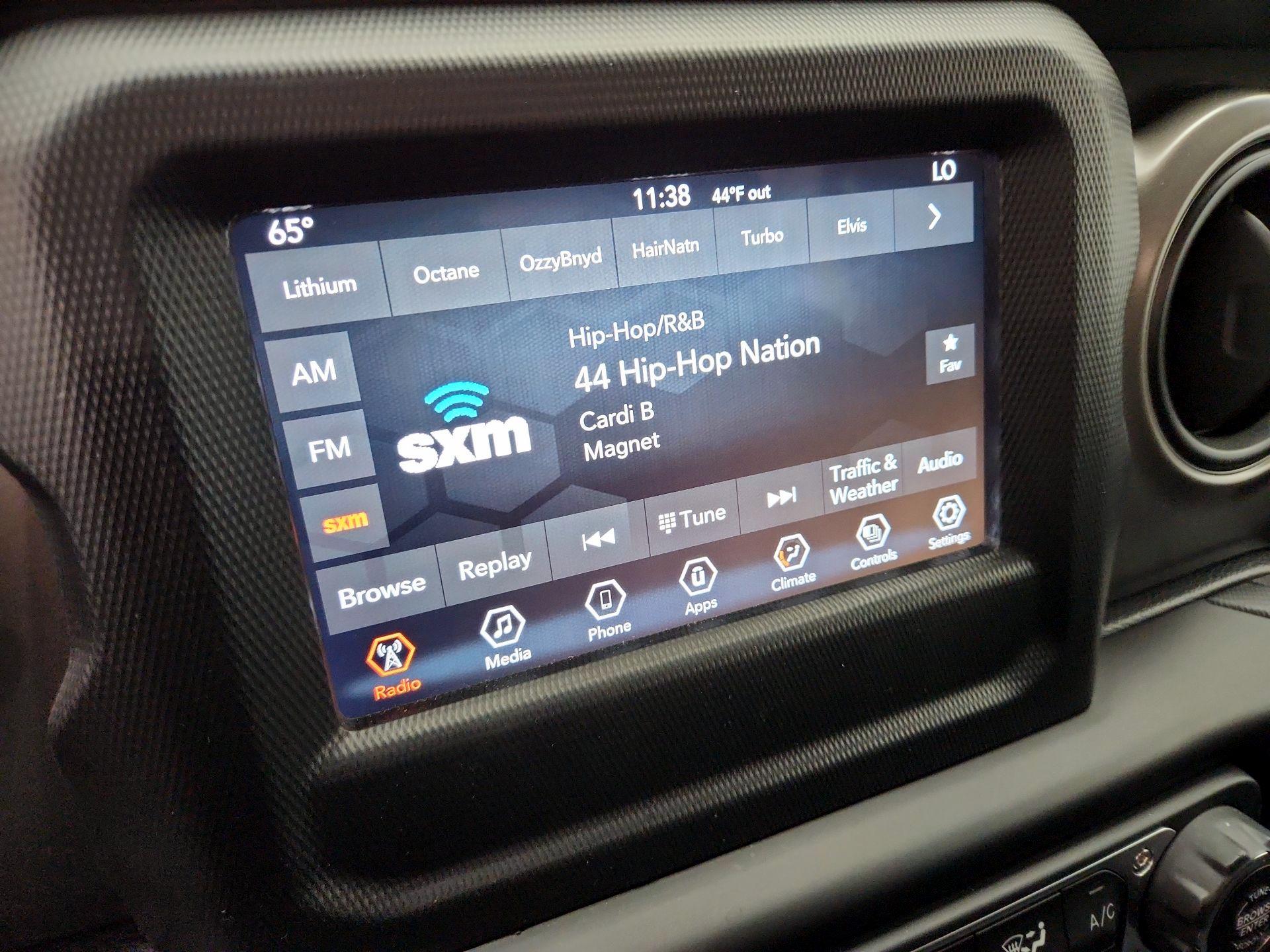 Thumbnail: 2021 Jeep Wrangler - 15