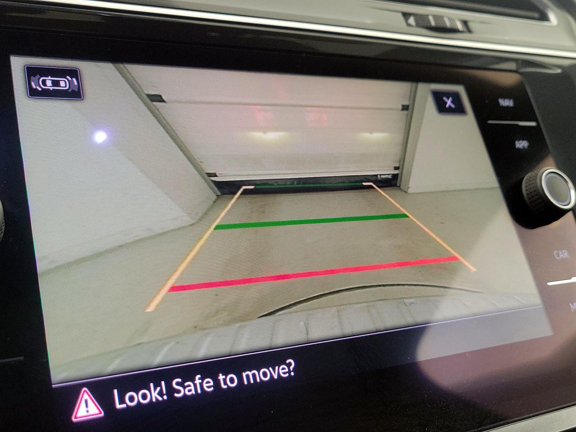 Thumbnail: 2022 Volkswagen Tiguan - 15