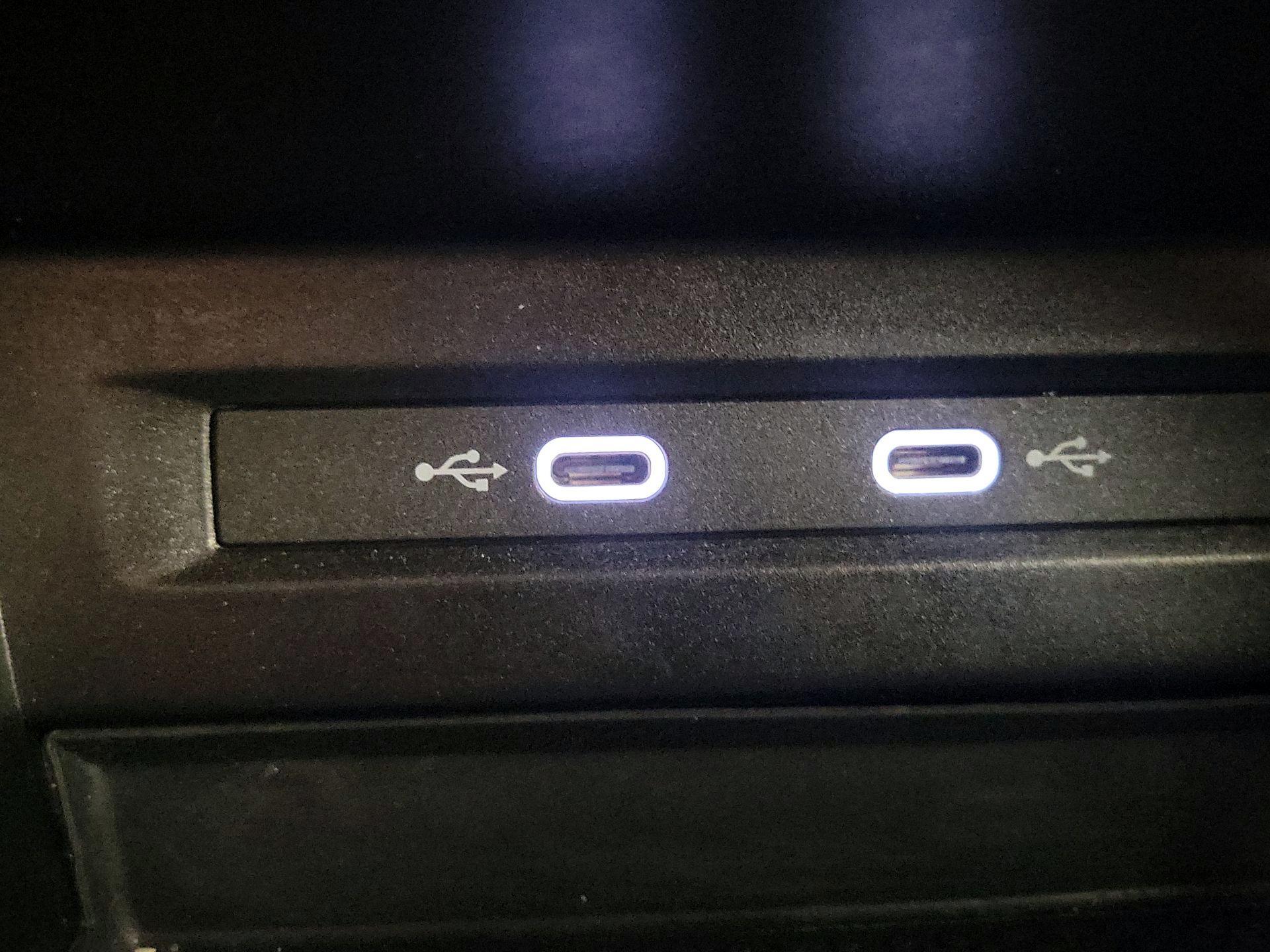 Thumbnail: 2022 Volkswagen Tiguan - 19