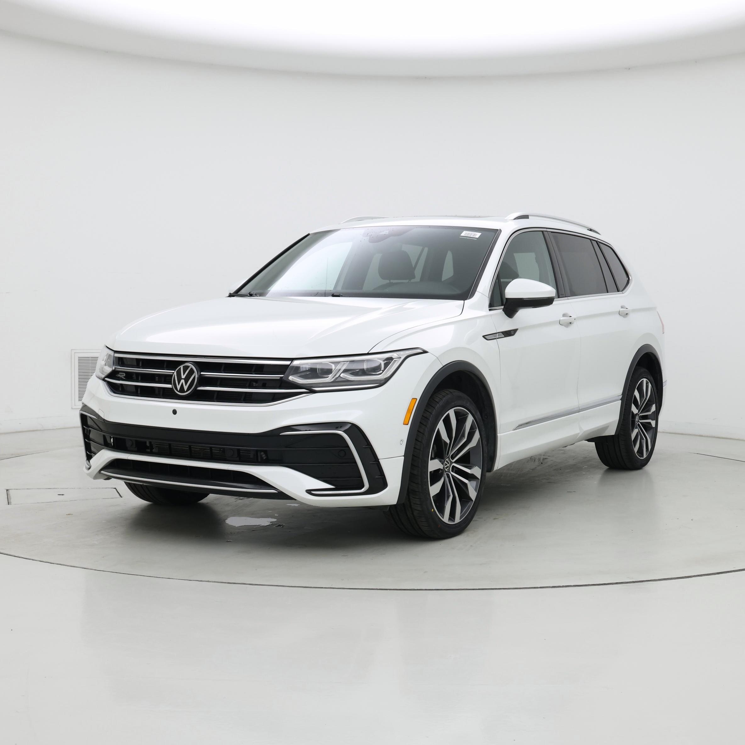 Thumbnail: 2022 Volkswagen Tiguan - 4