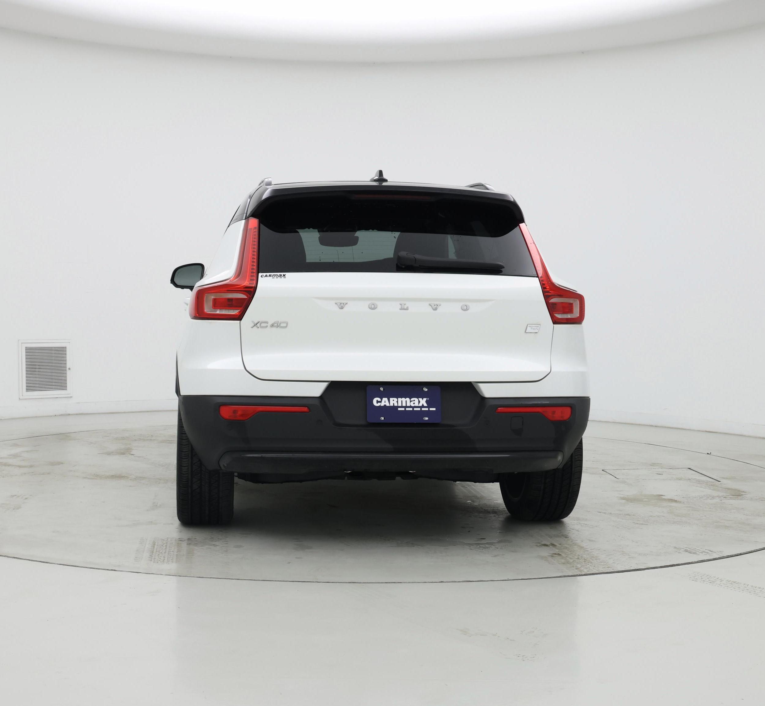 Thumbnail: 2023 Volvo XC40 - 6