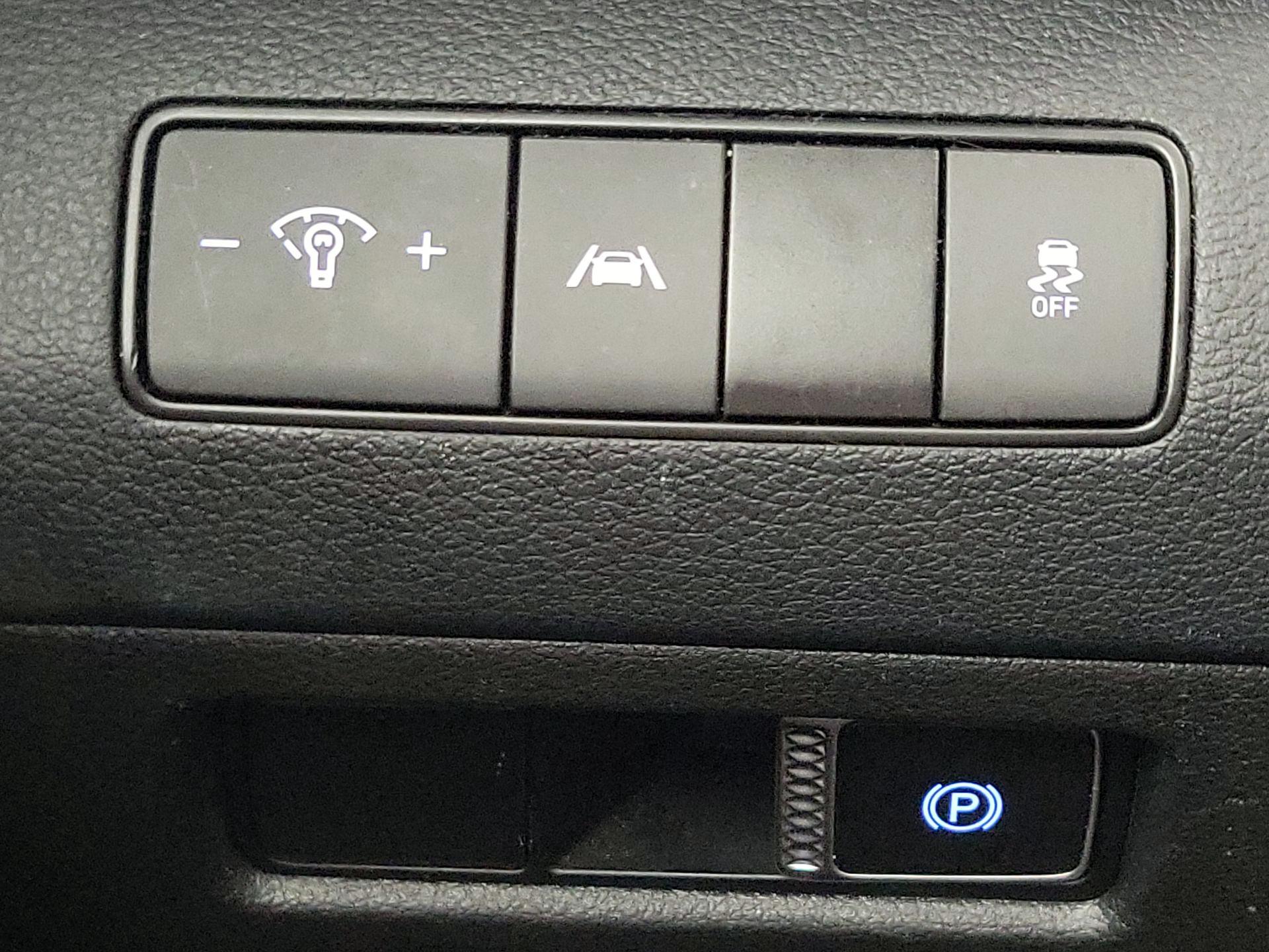 Thumbnail: 2023 Hyundai Santa Fe - 13