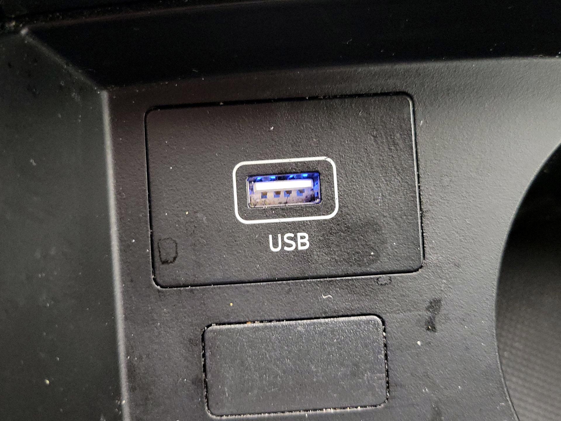 Thumbnail: 2023 Hyundai Santa Fe - 18