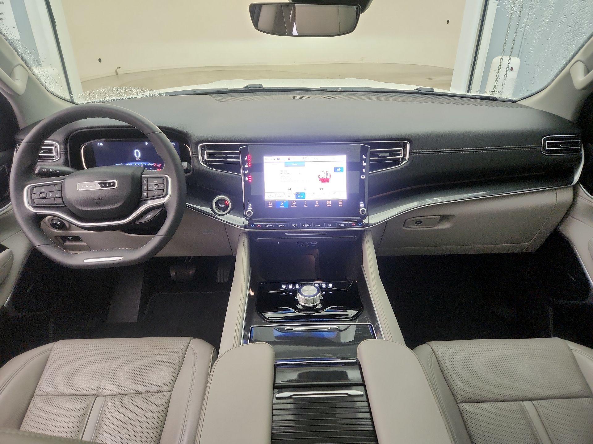 Thumbnail: 2022 Jeep Wagoneer - 9