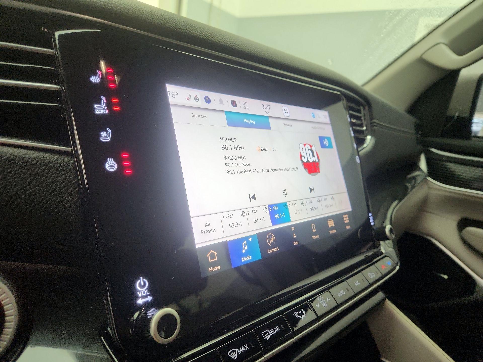 Thumbnail: 2022 Jeep Wagoneer - 16