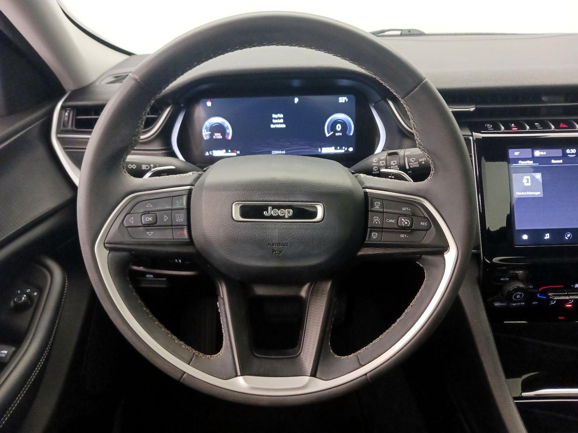 Thumbnail: 2023 Jeep Grand Cherokee - 10