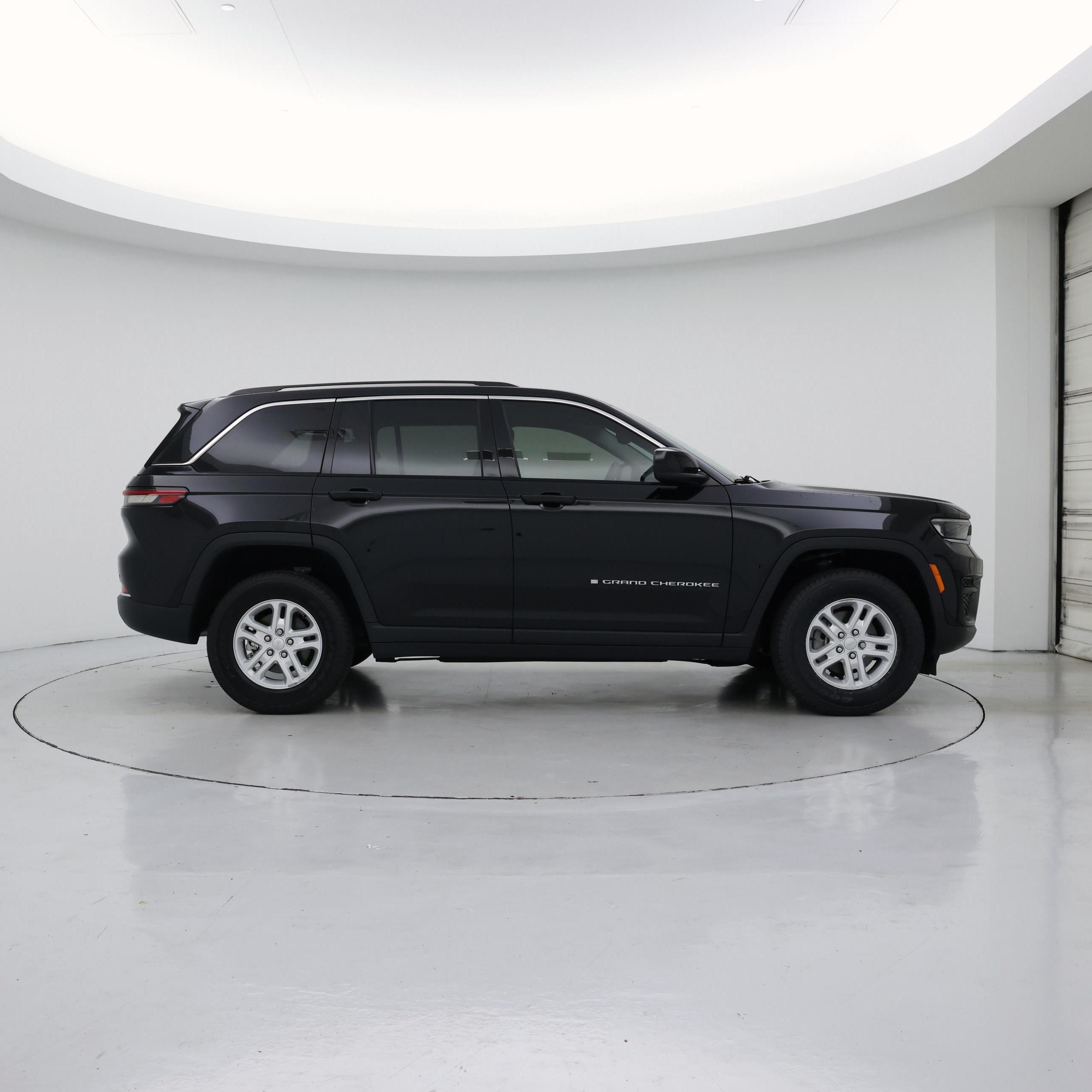 Thumbnail: 2023 Jeep Grand Cherokee - 7