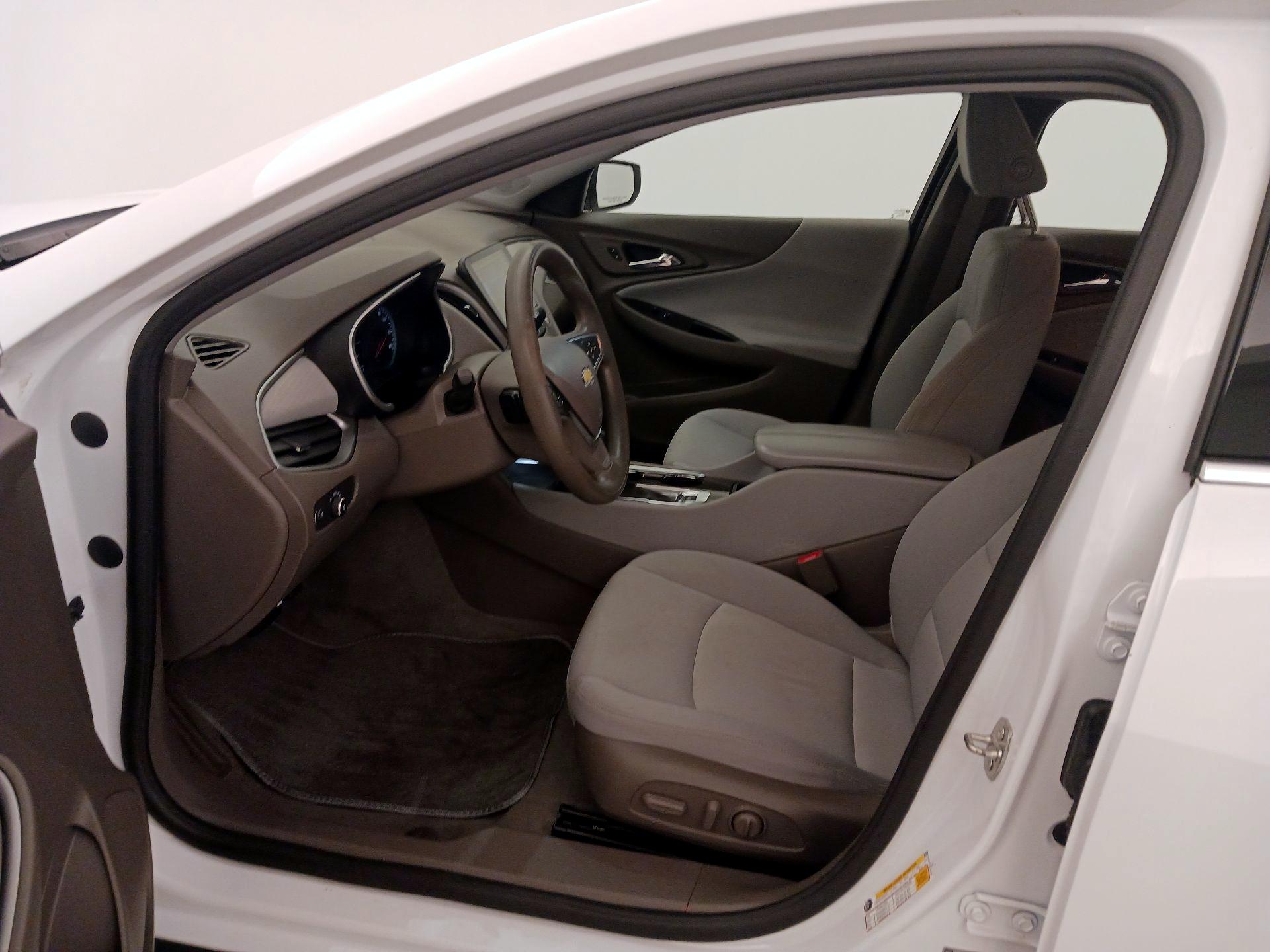 Thumbnail: 2023 Chevrolet Malibu - 11