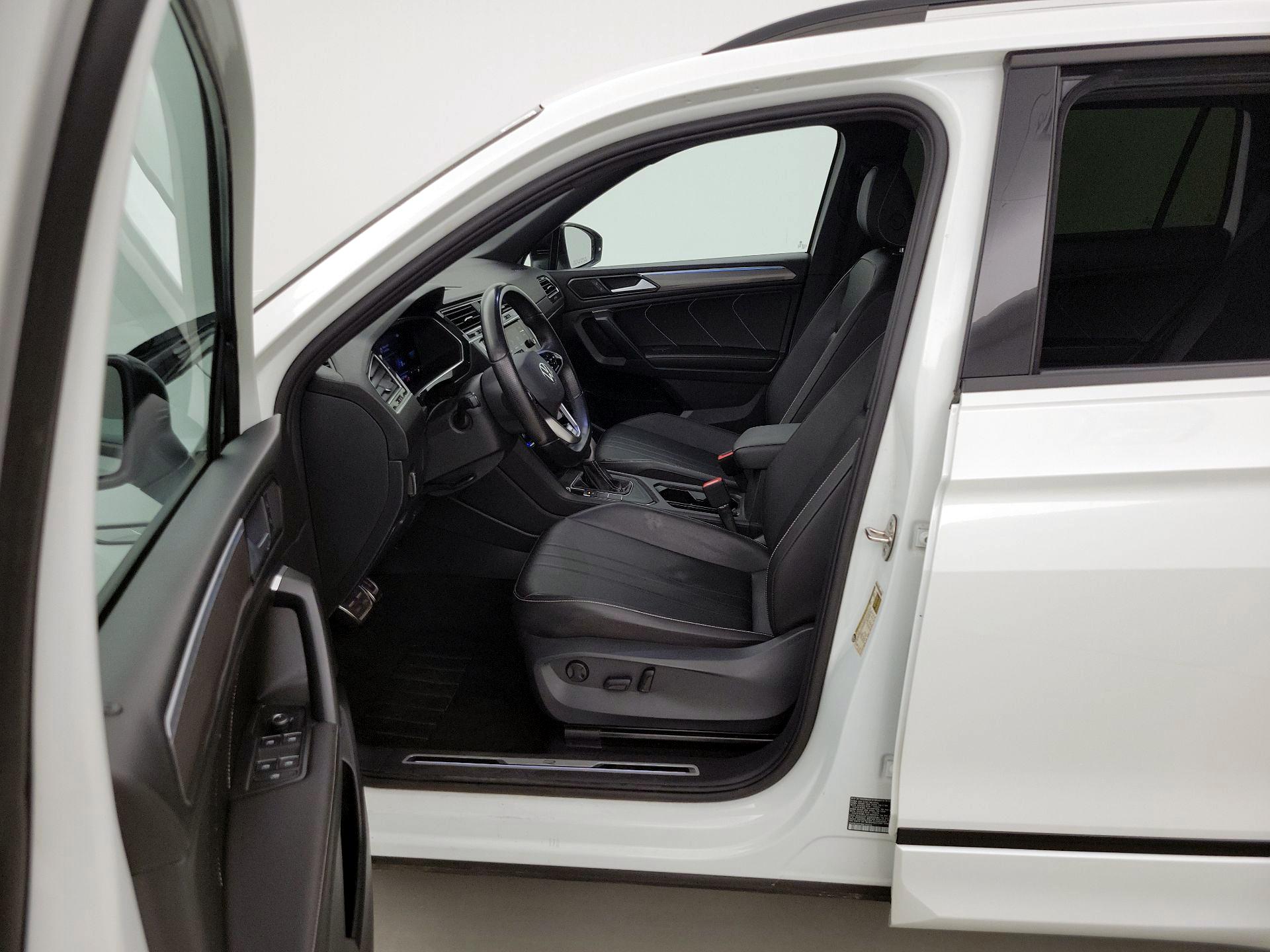 Thumbnail: 2022 Volkswagen Tiguan - 12