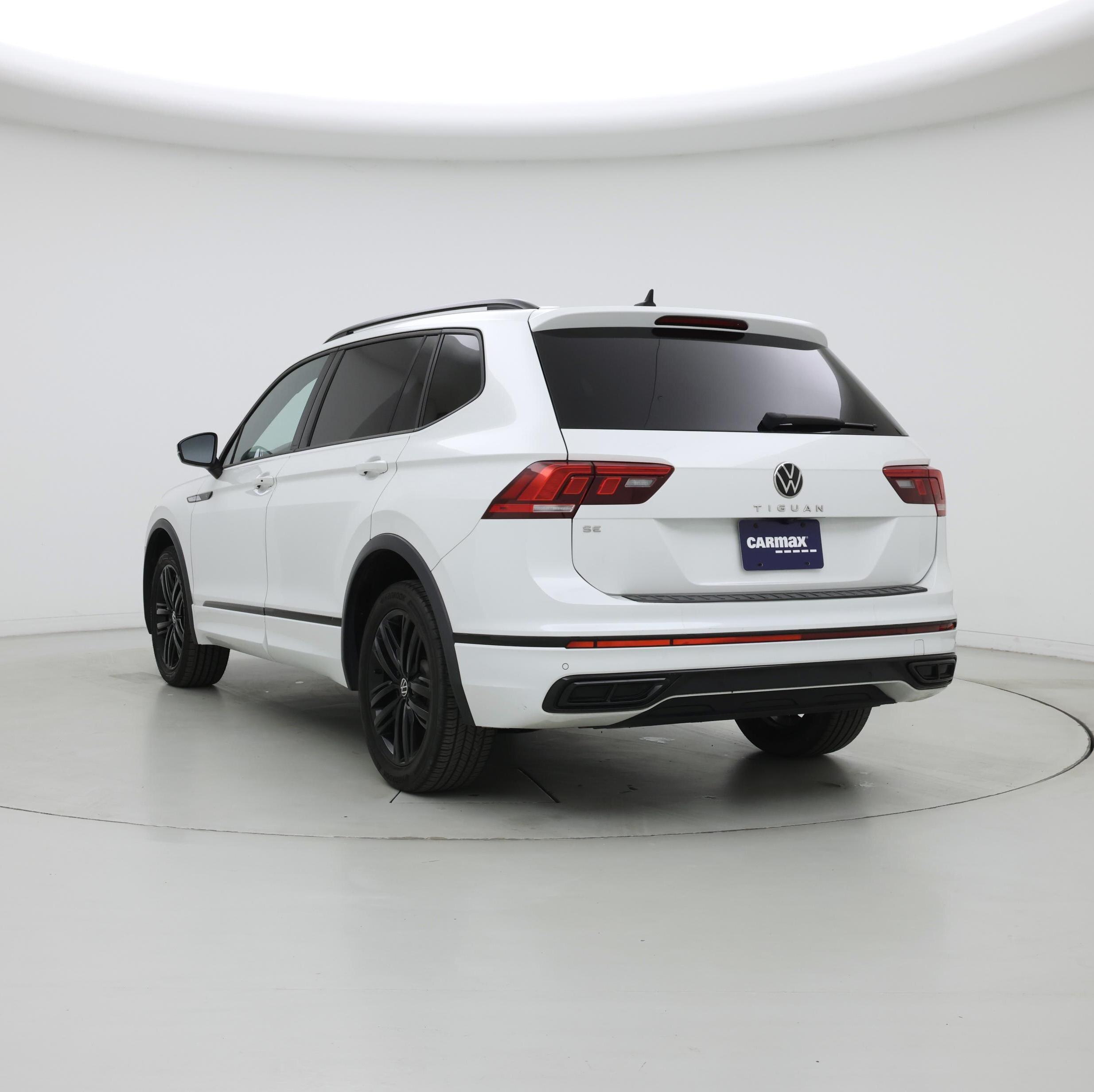 Thumbnail: 2022 Volkswagen Tiguan - 2