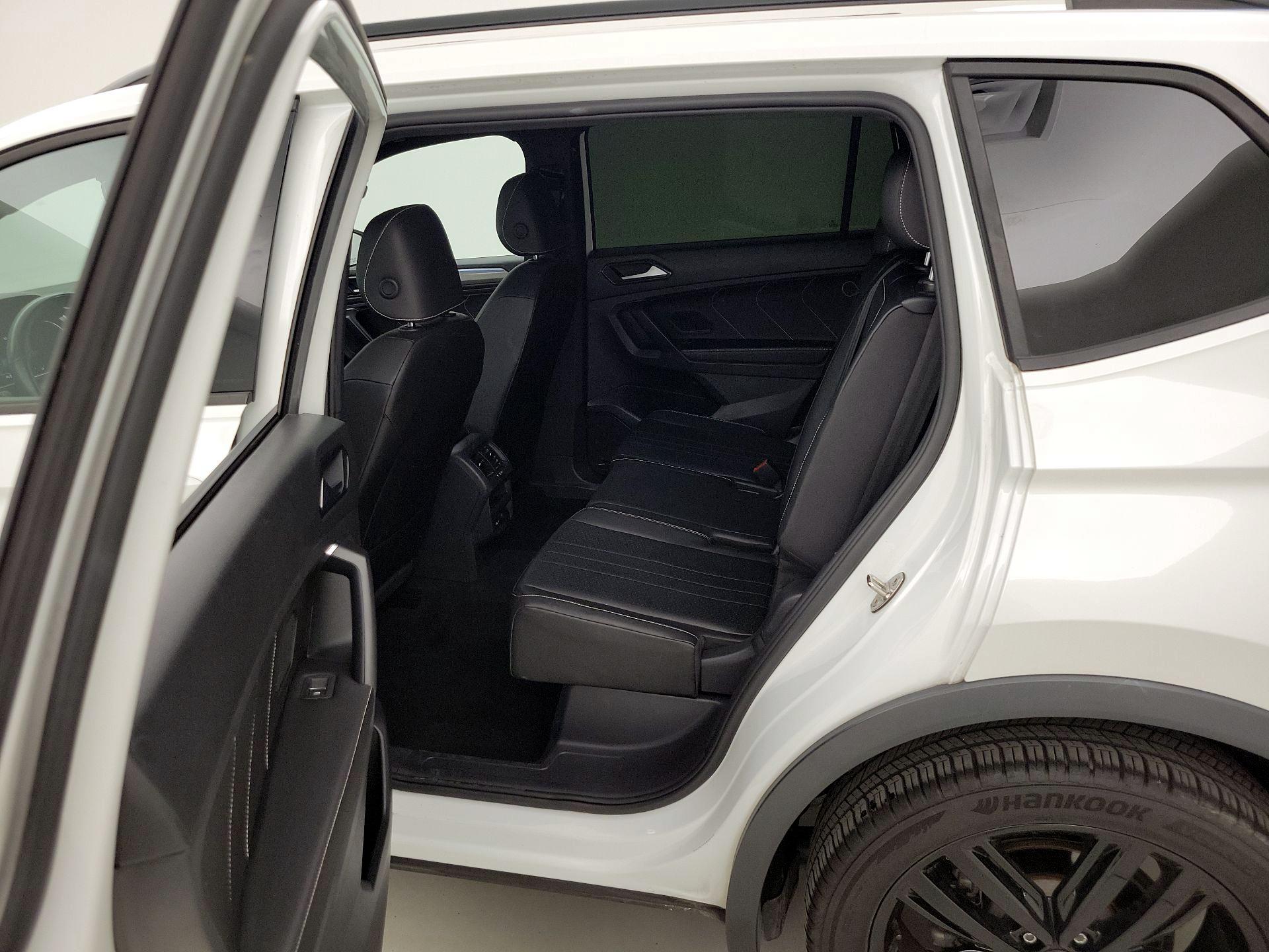 Thumbnail: 2022 Volkswagen Tiguan - 20