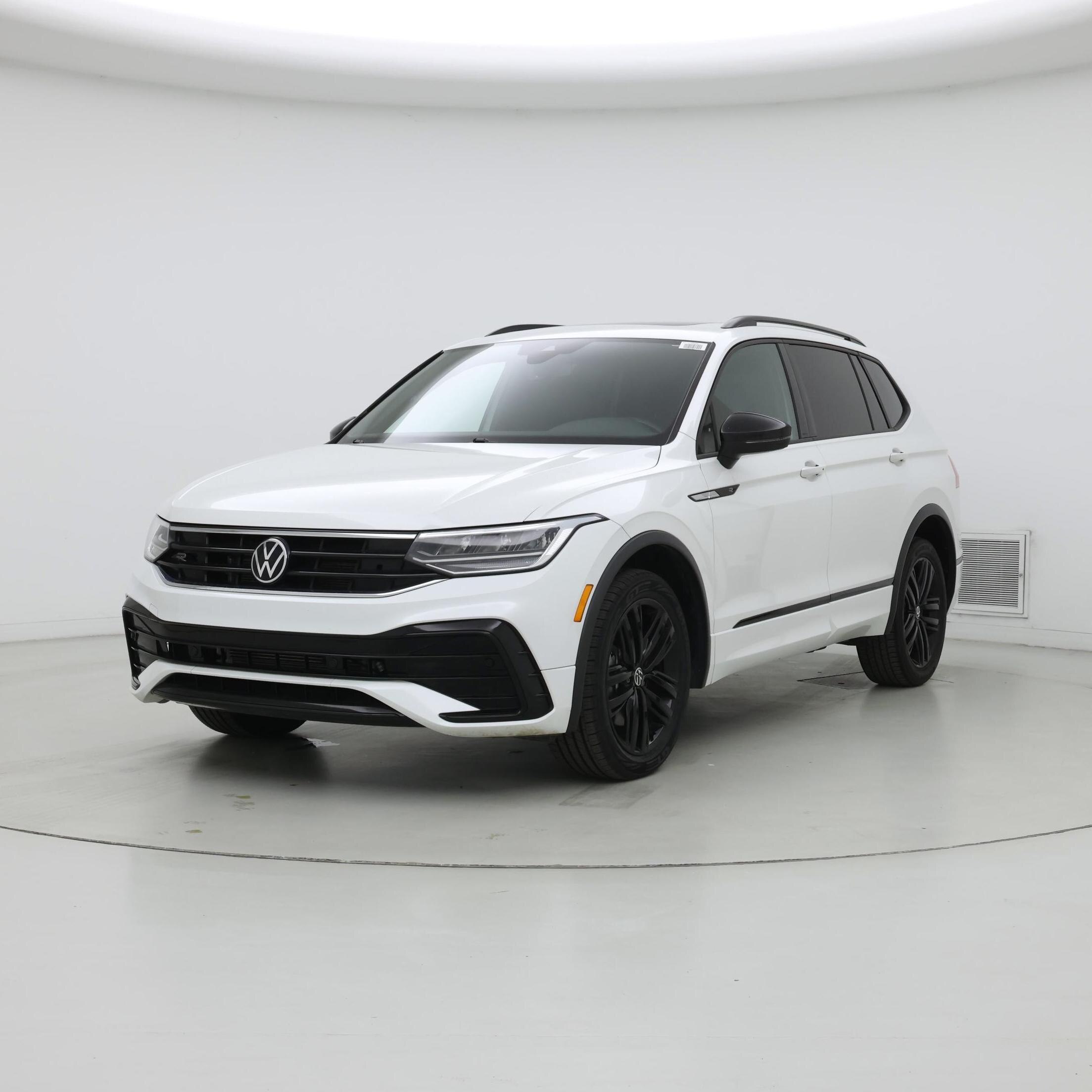 Thumbnail: 2022 Volkswagen Tiguan - 4