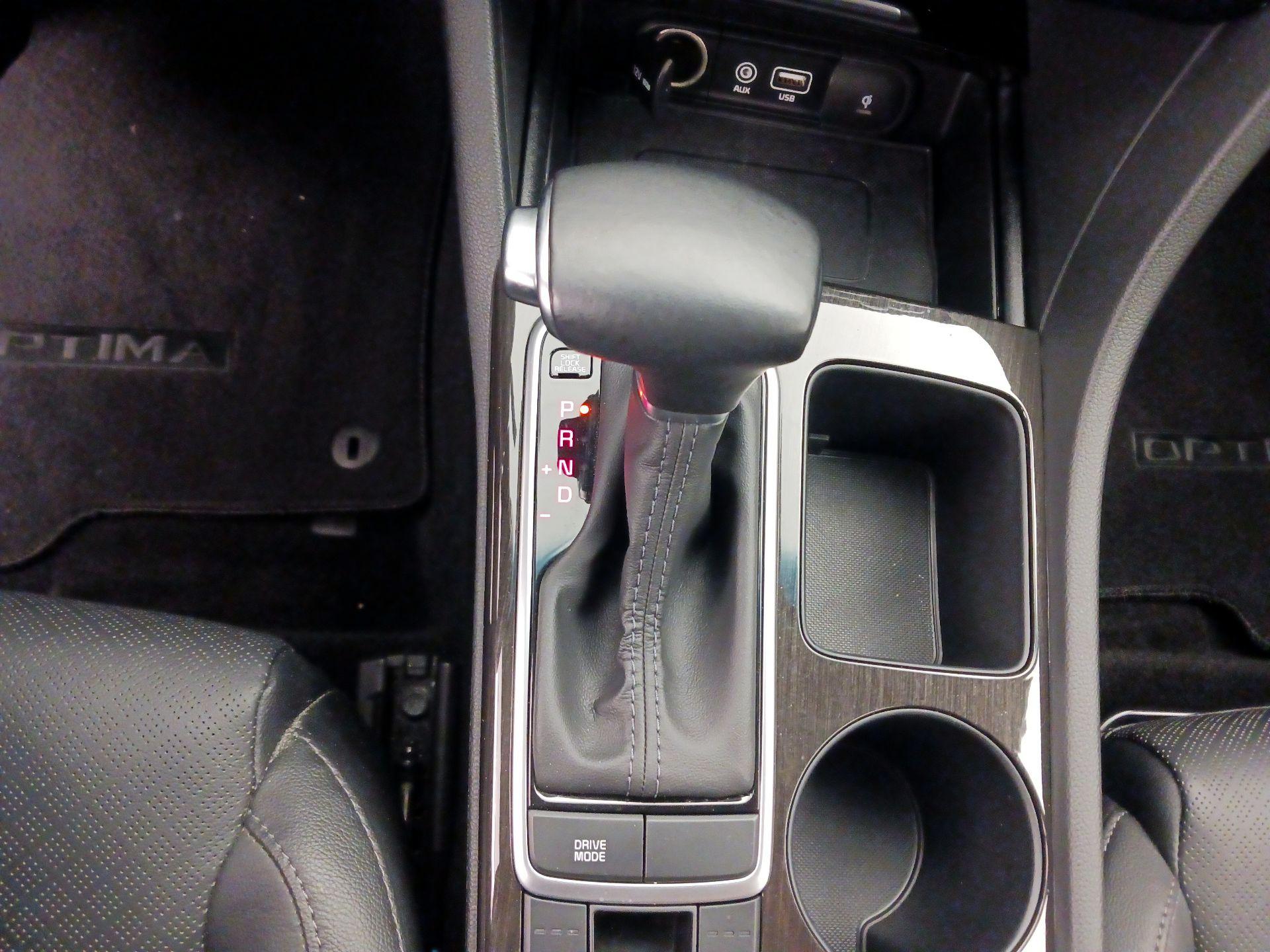 Thumbnail: 2020 Kia Optima - 17