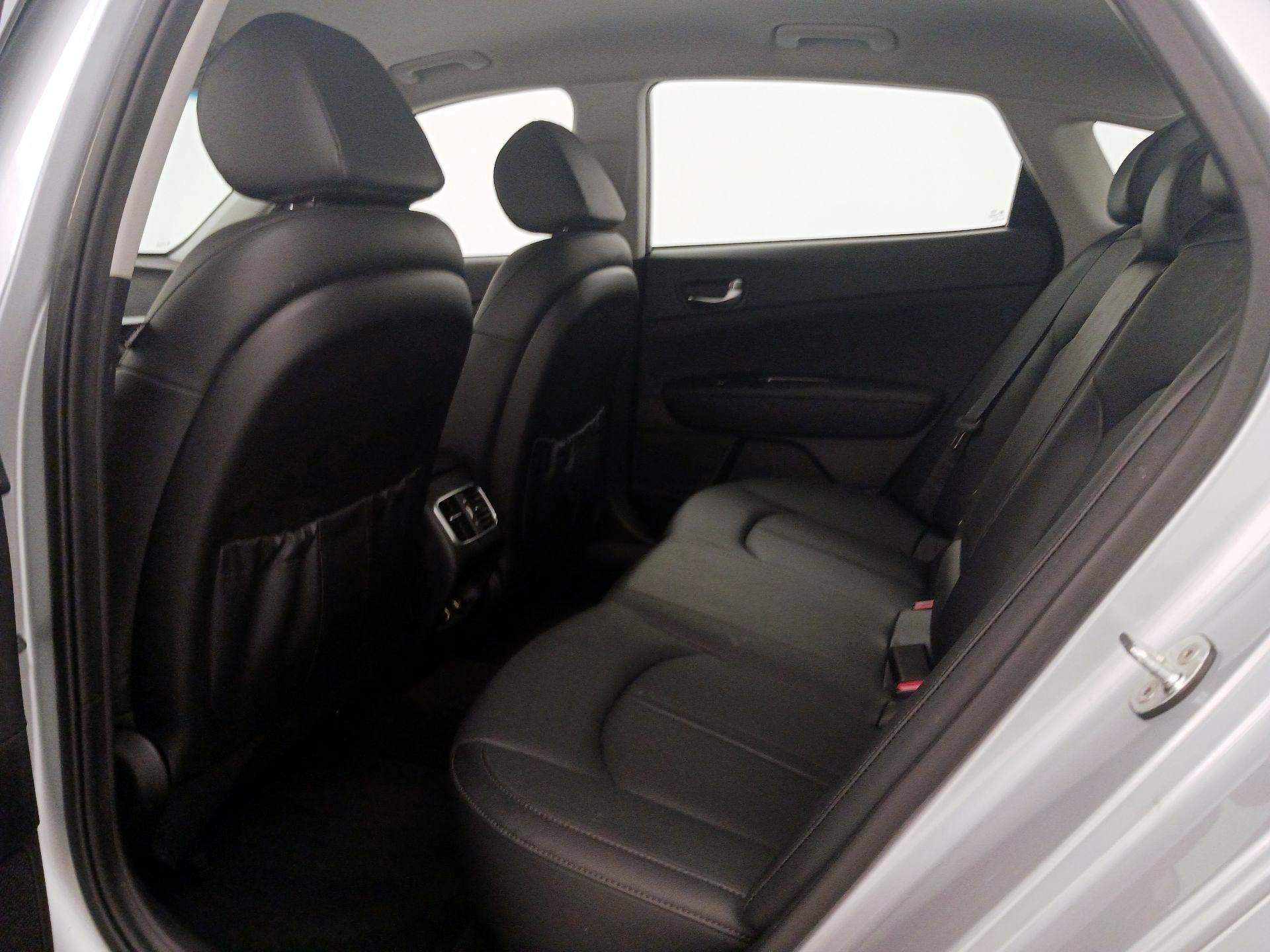 Thumbnail: 2020 Kia Optima - 19