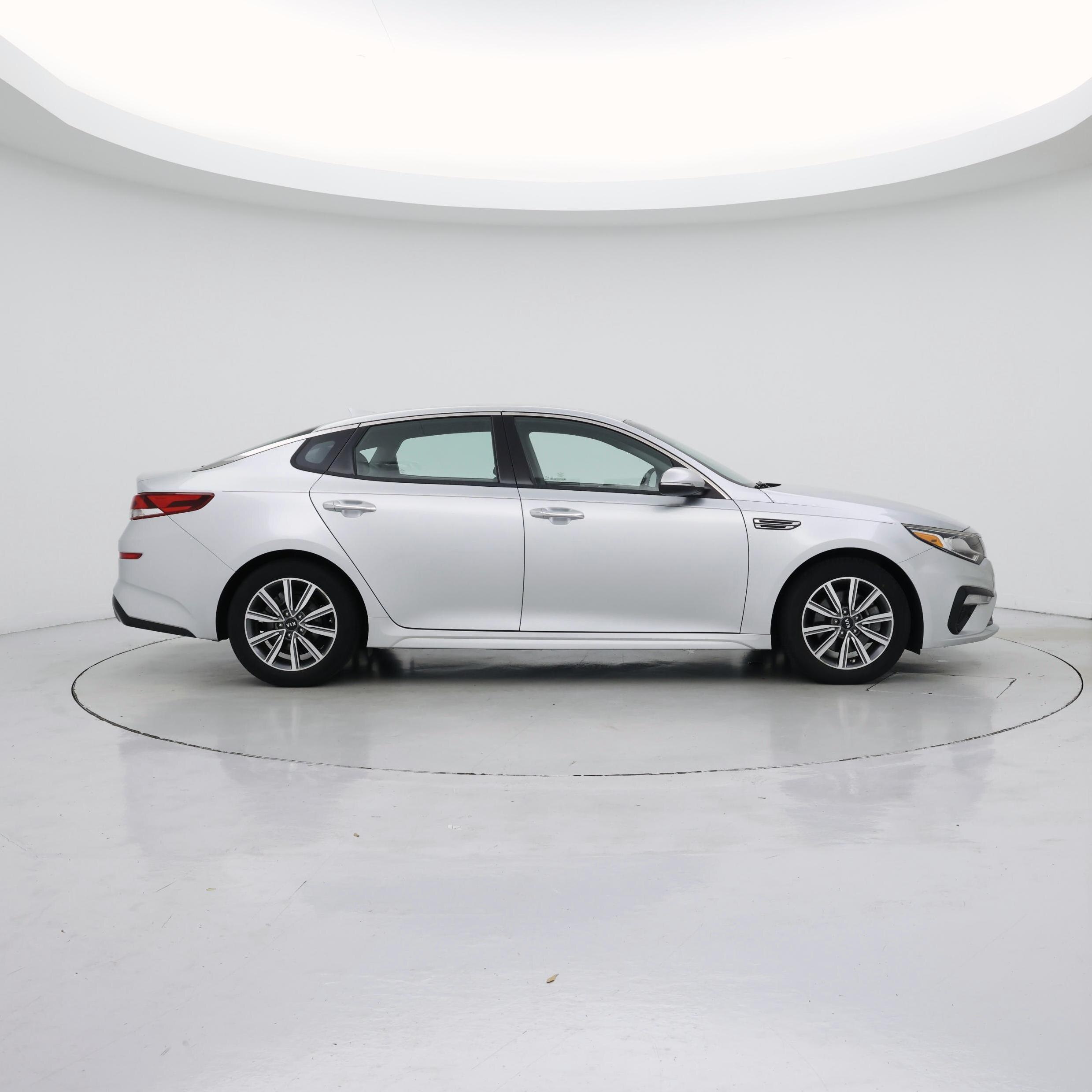 Thumbnail: 2020 Kia Optima - 7