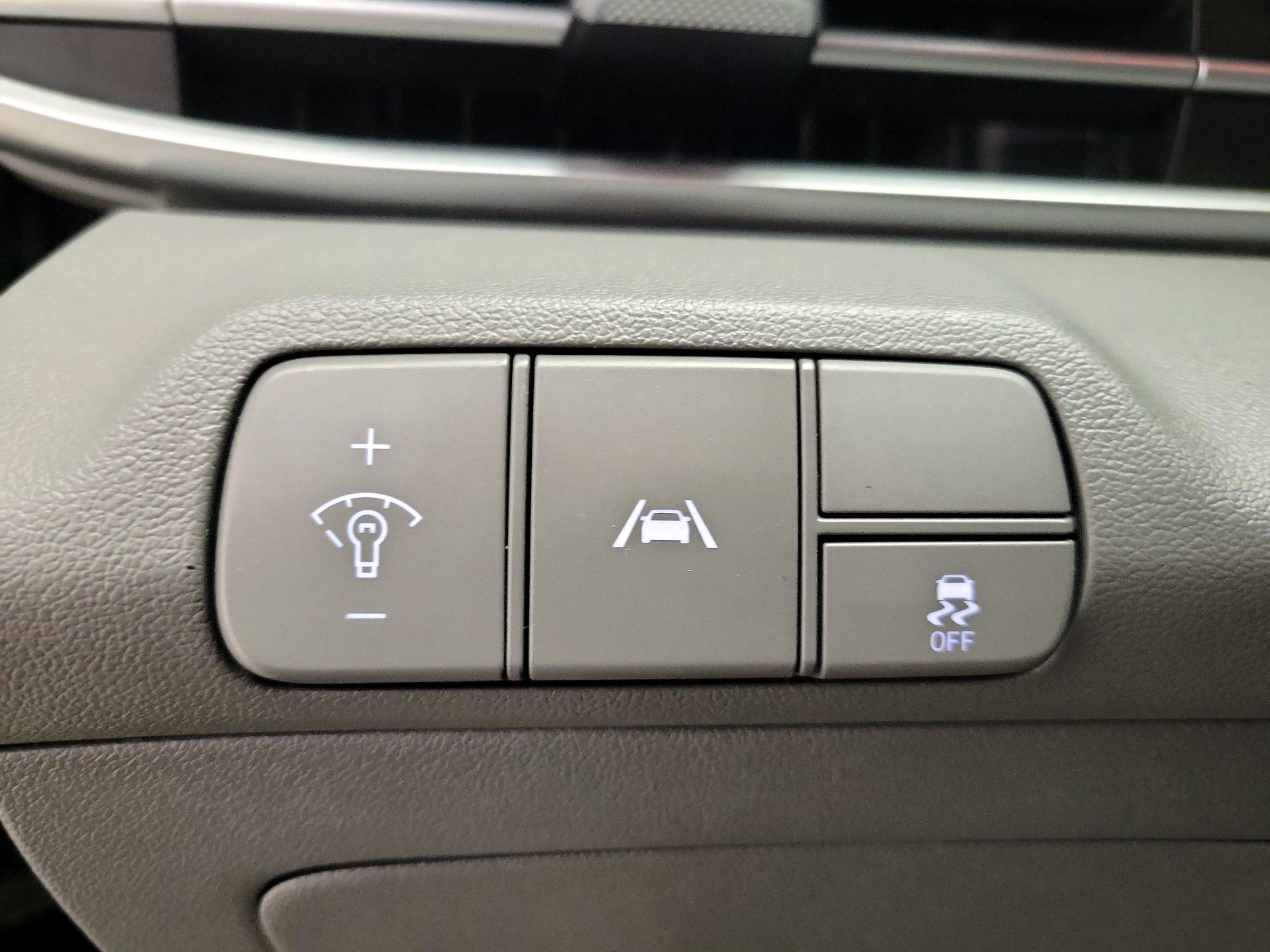 Thumbnail: 2022 Hyundai Elantra - 13