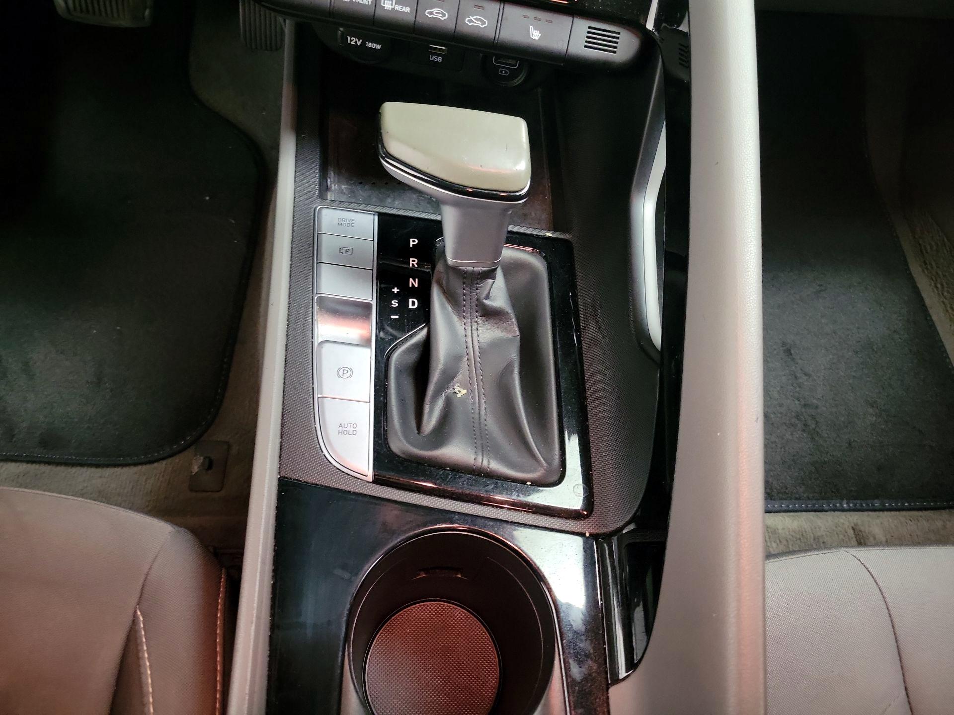 Thumbnail: 2022 Hyundai Elantra - 18