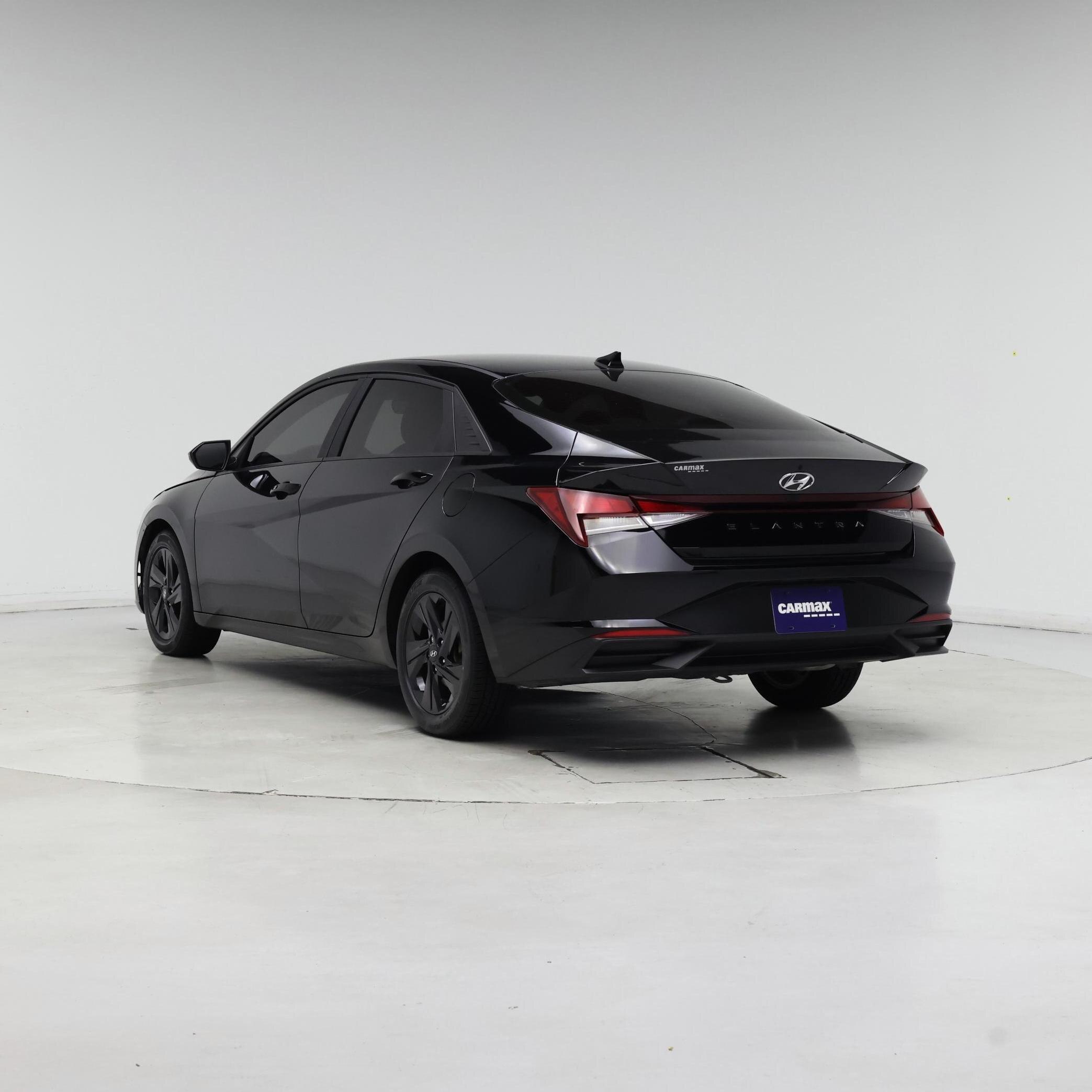 Thumbnail: 2022 Hyundai Elantra - 2