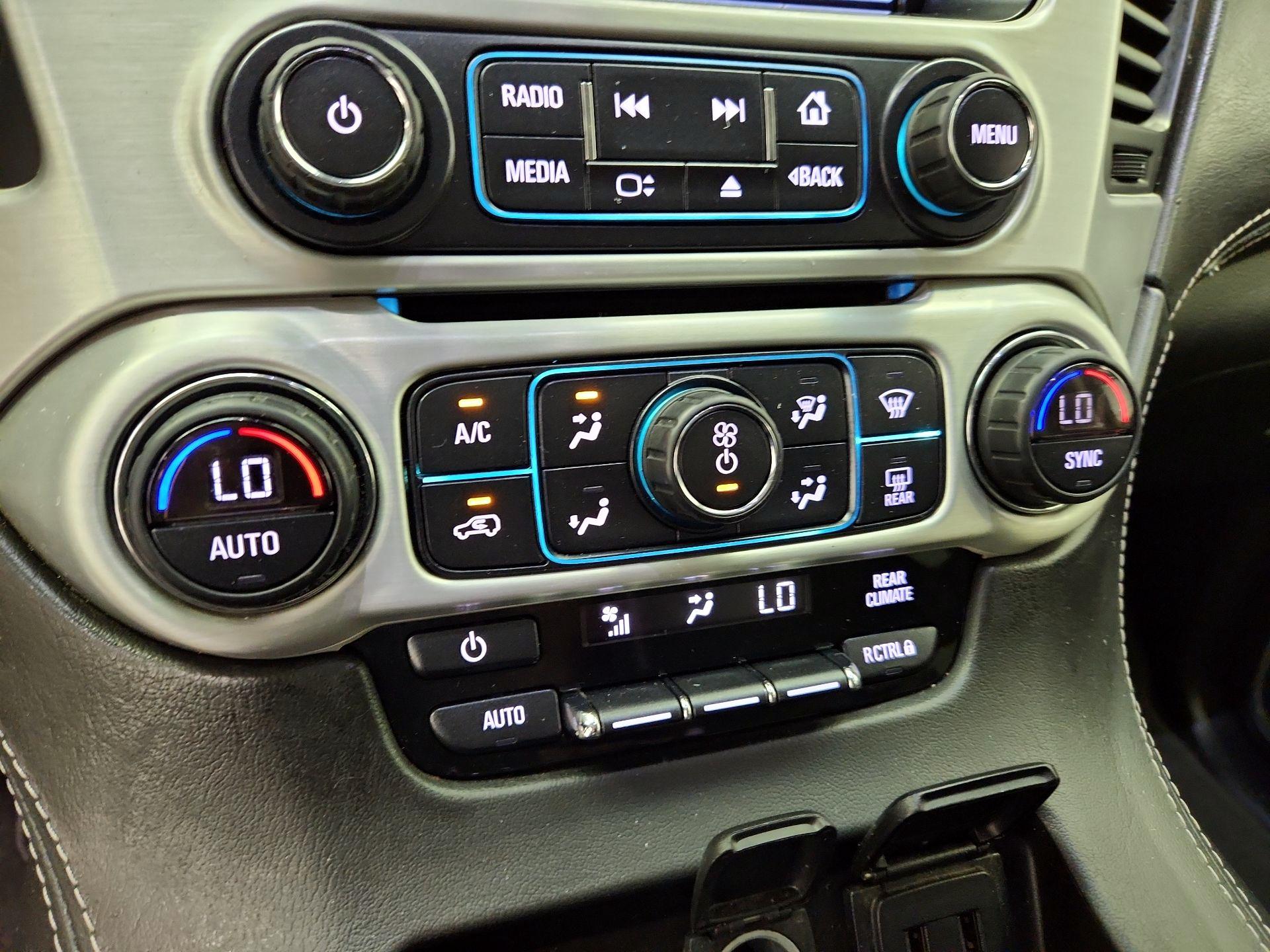 Thumbnail: 2020 GMC Yukon XL - 17