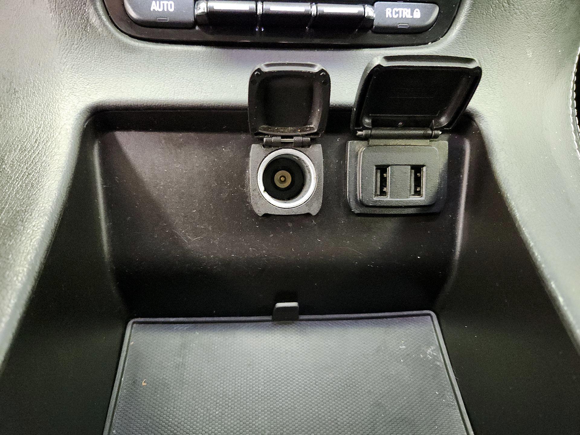 Thumbnail: 2020 GMC Yukon XL - 19