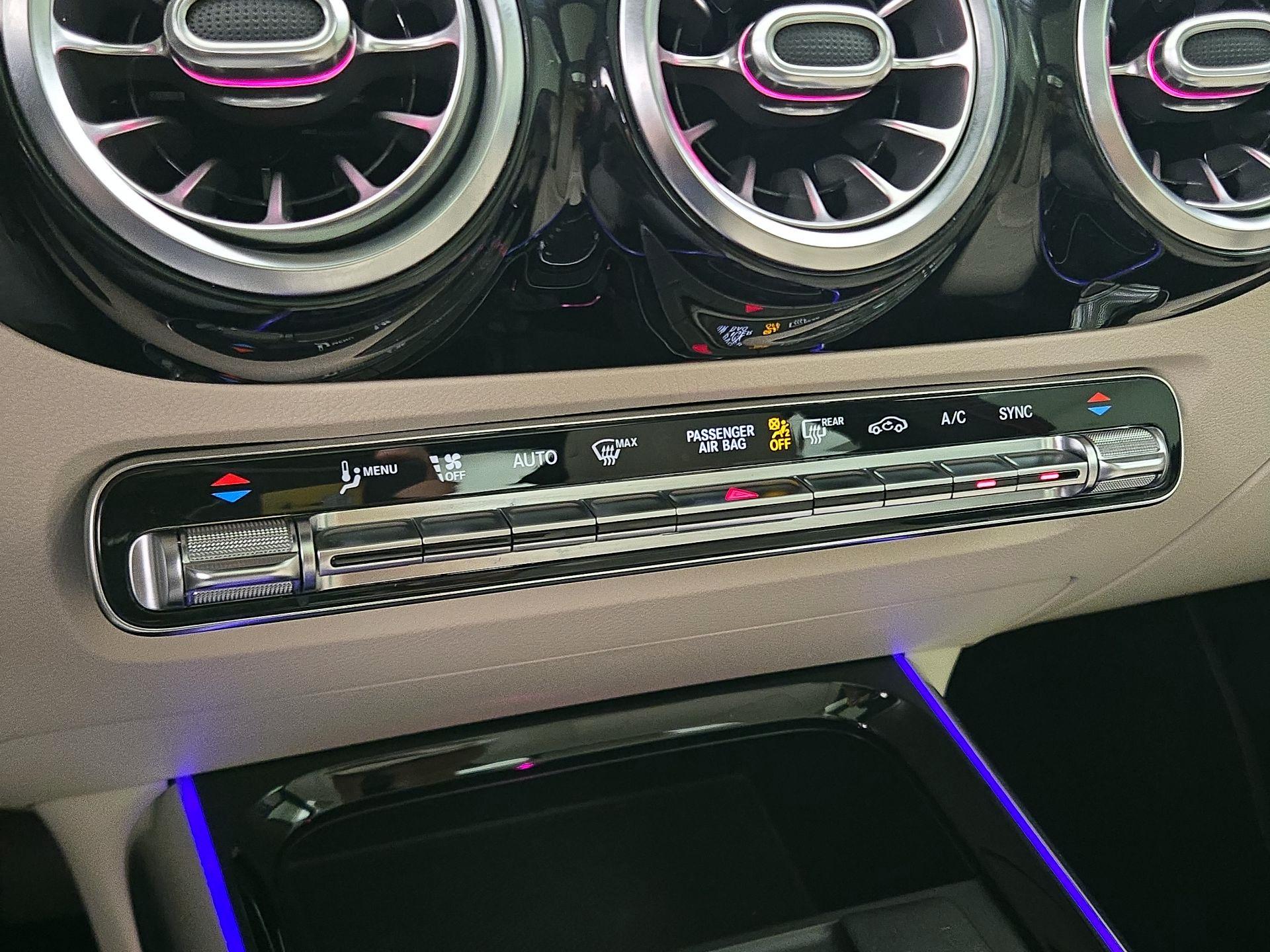 Thumbnail: 2021 Mercedes-Benz GLA - 16