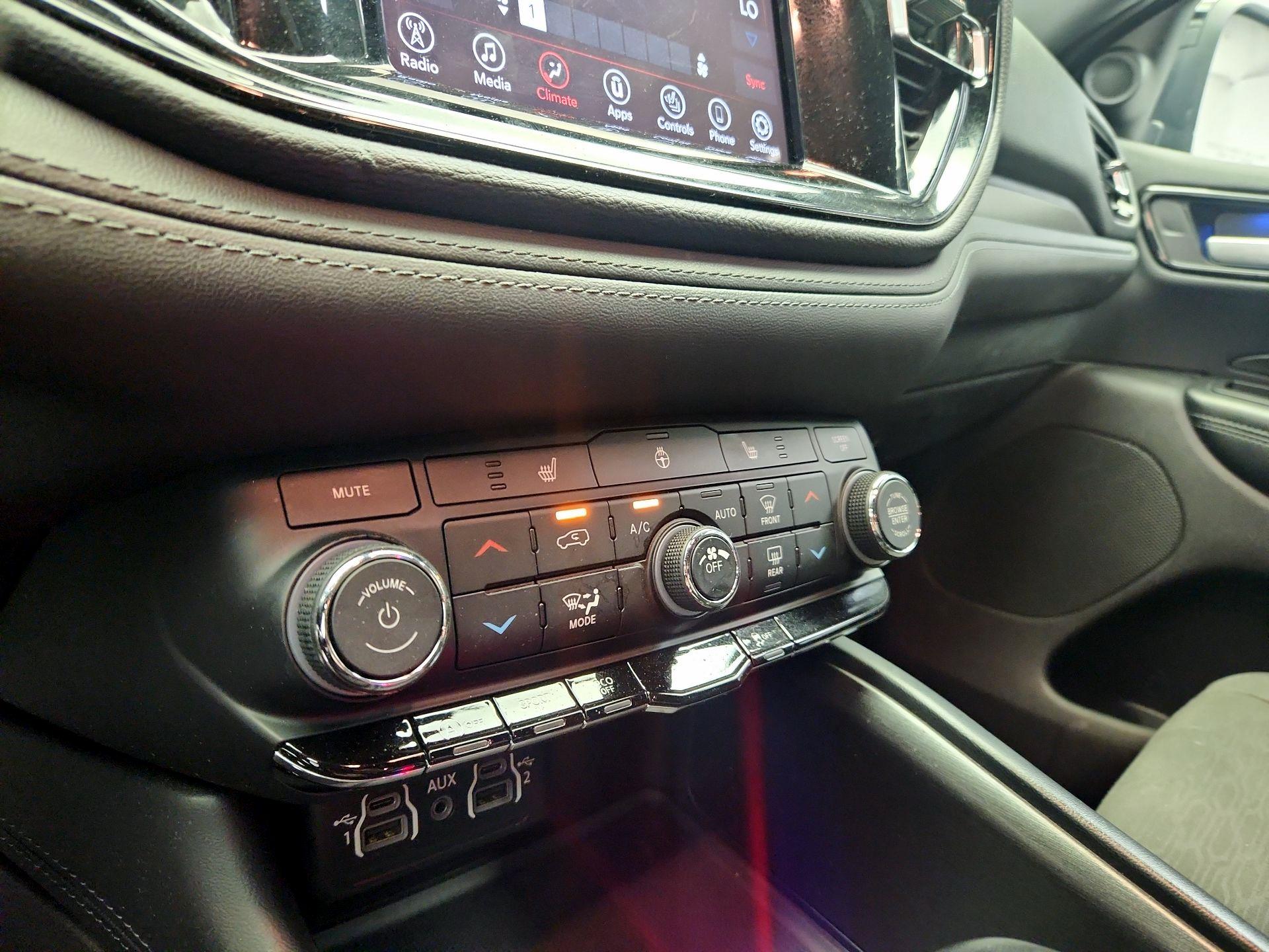 Thumbnail: 2023 Dodge Durango - 16