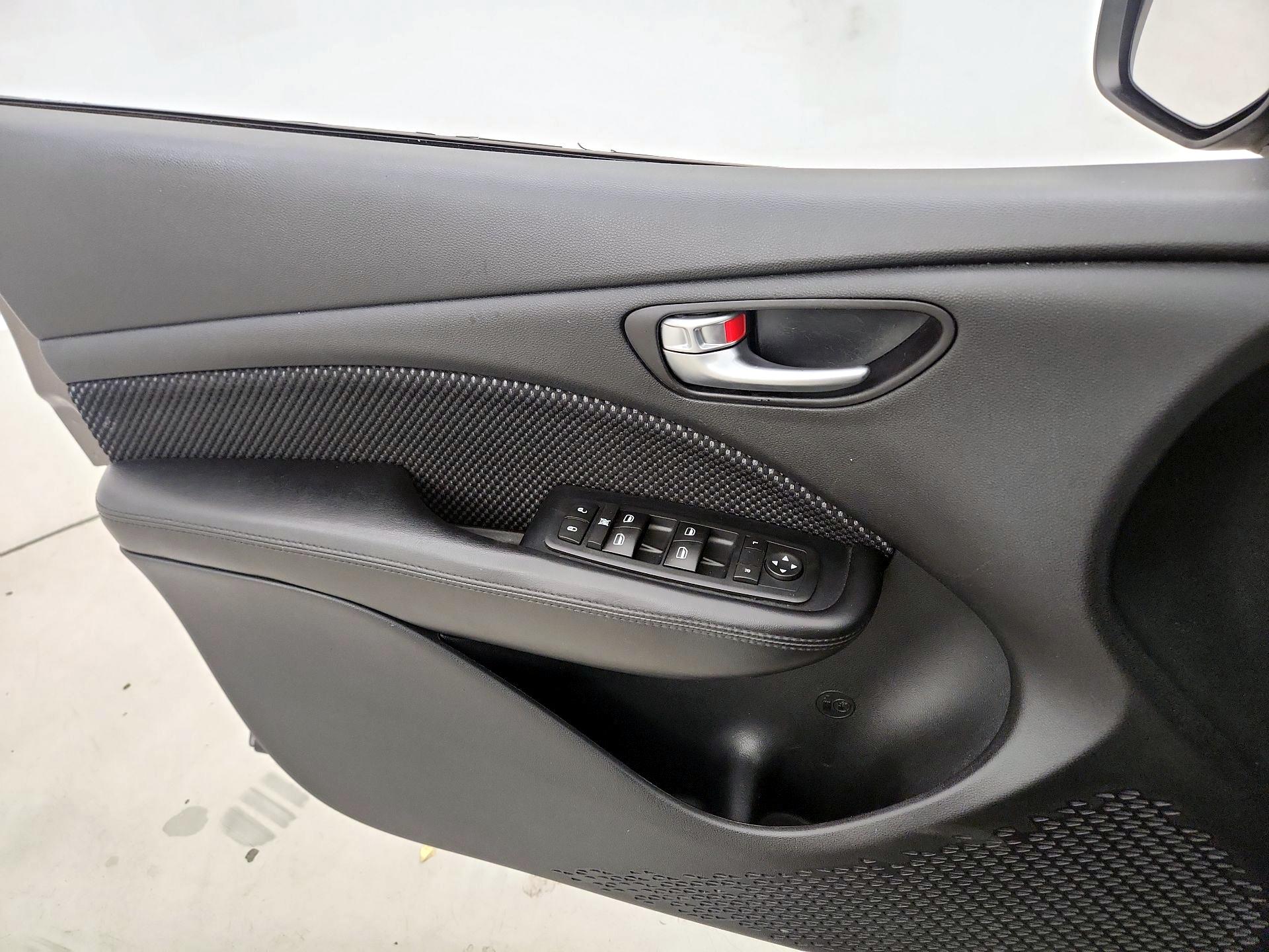 Thumbnail: 2016 Dodge Dart - 12