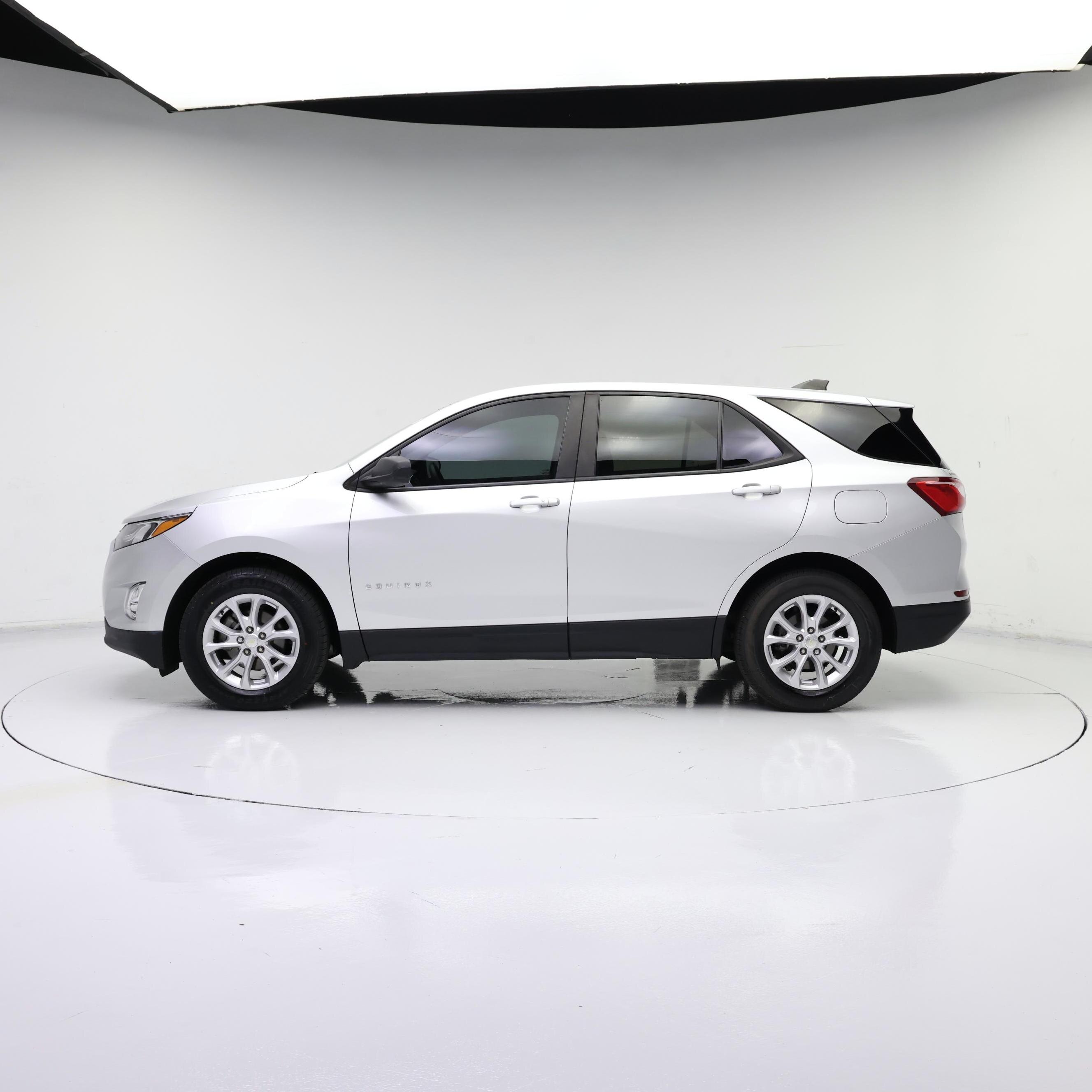 Thumbnail: 2021 Chevrolet Equinox - 3