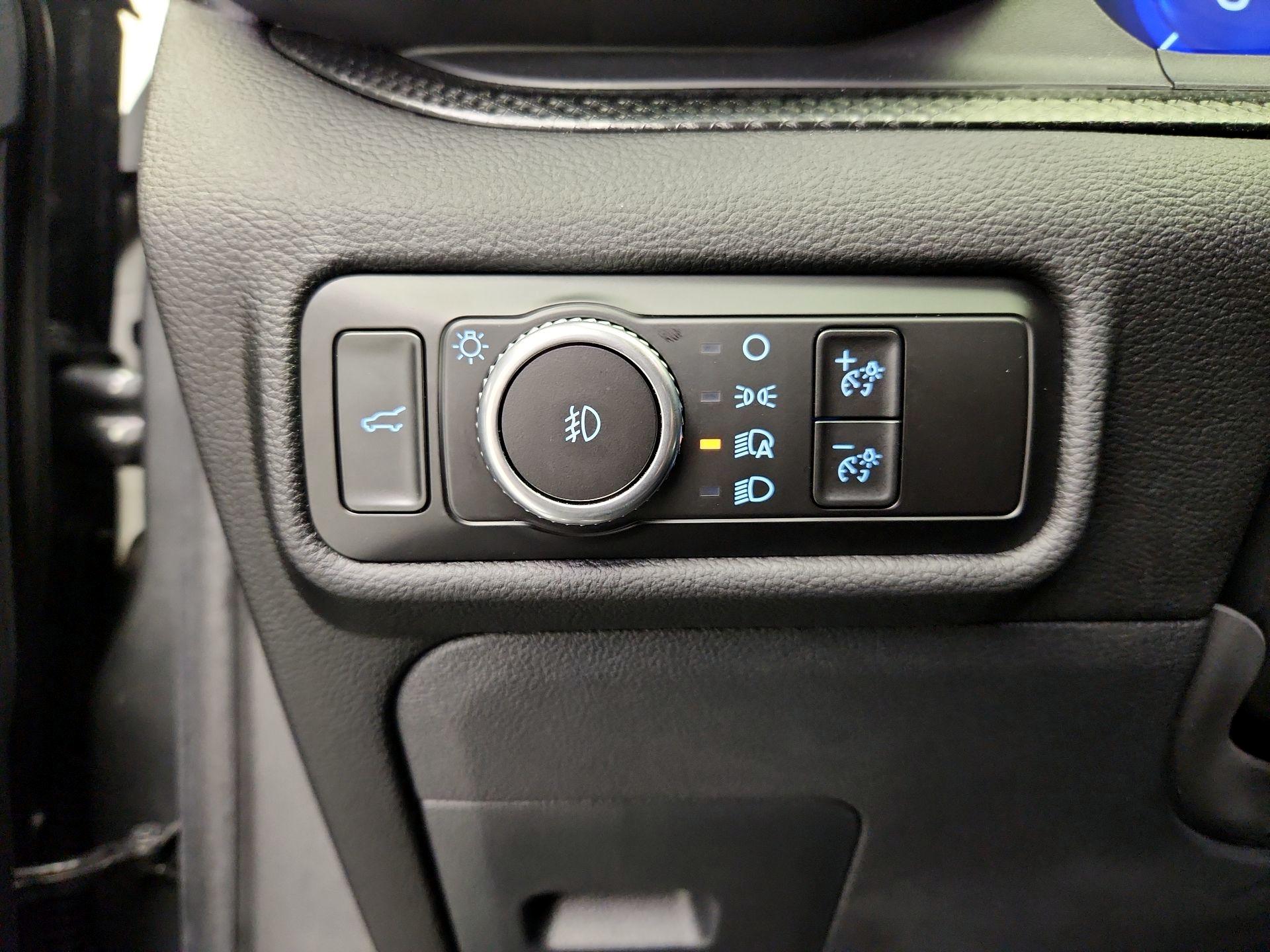 Thumbnail: 2023 Ford Explorer - 13