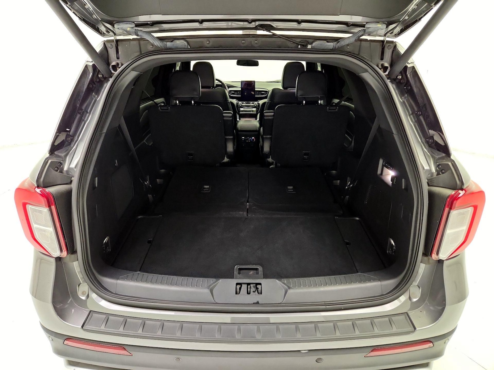 2023 Ford Explorer ST - Photo 25