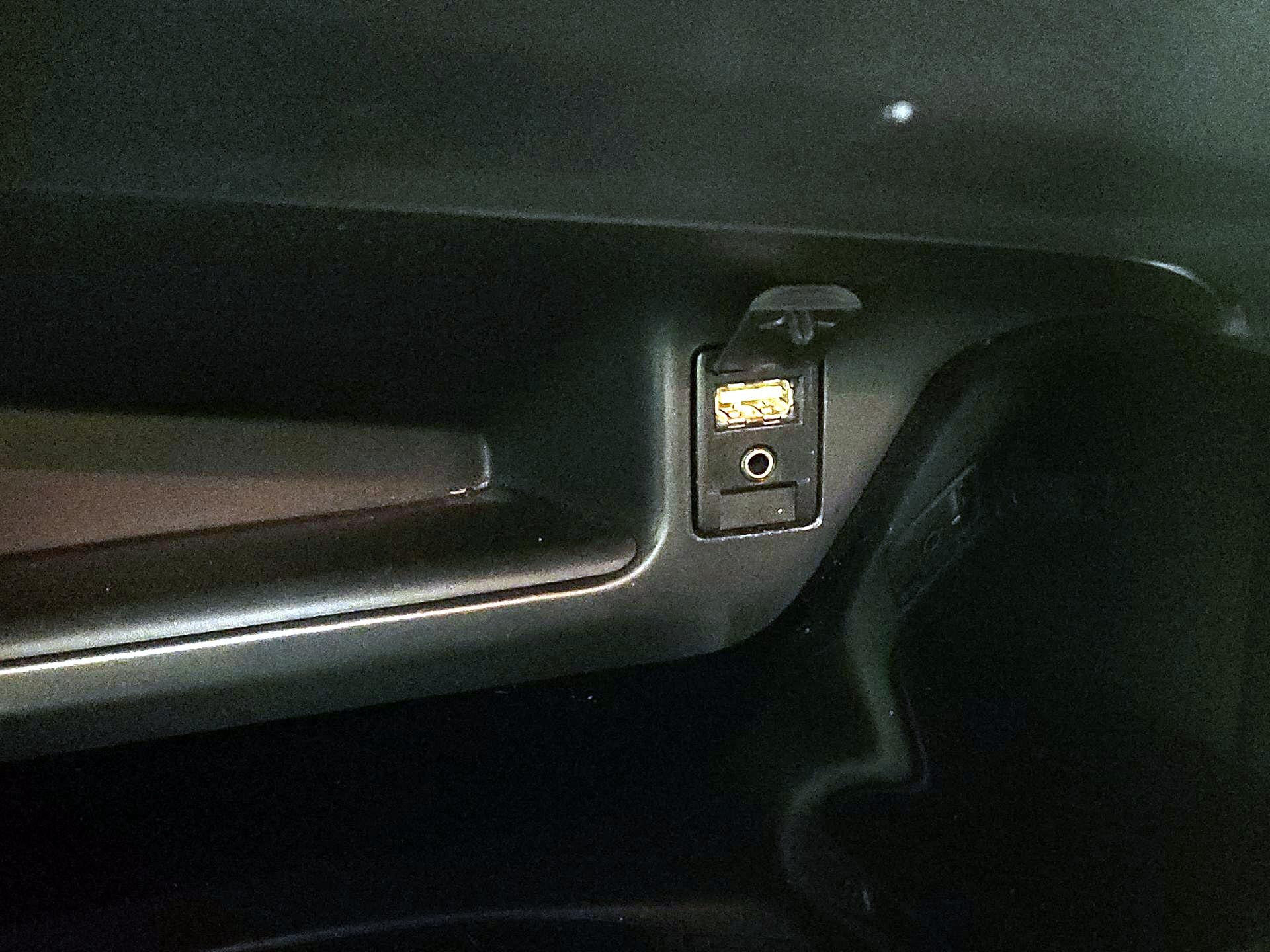 Thumbnail: 2019 Toyota C-HR - 18