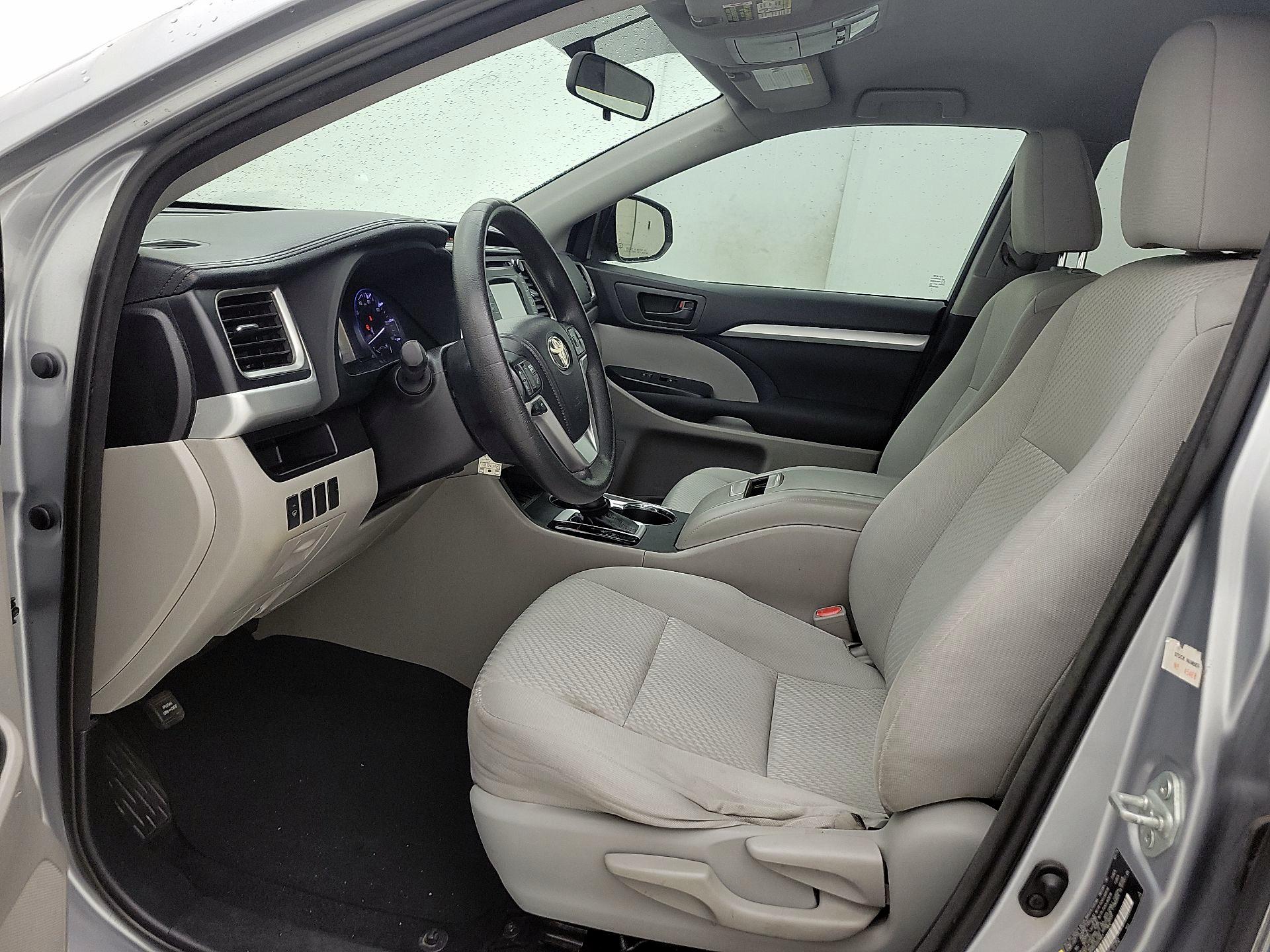 Thumbnail: 2014 Toyota Highlander - 11