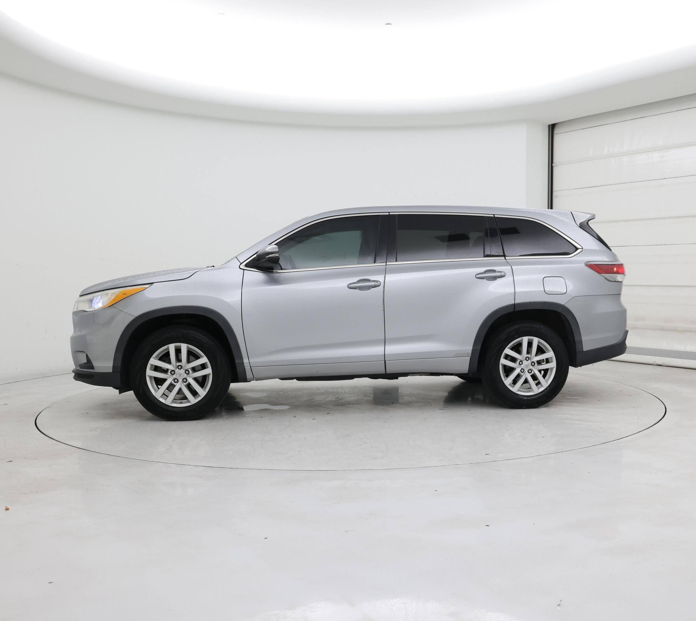 Thumbnail: 2014 Toyota Highlander - 3