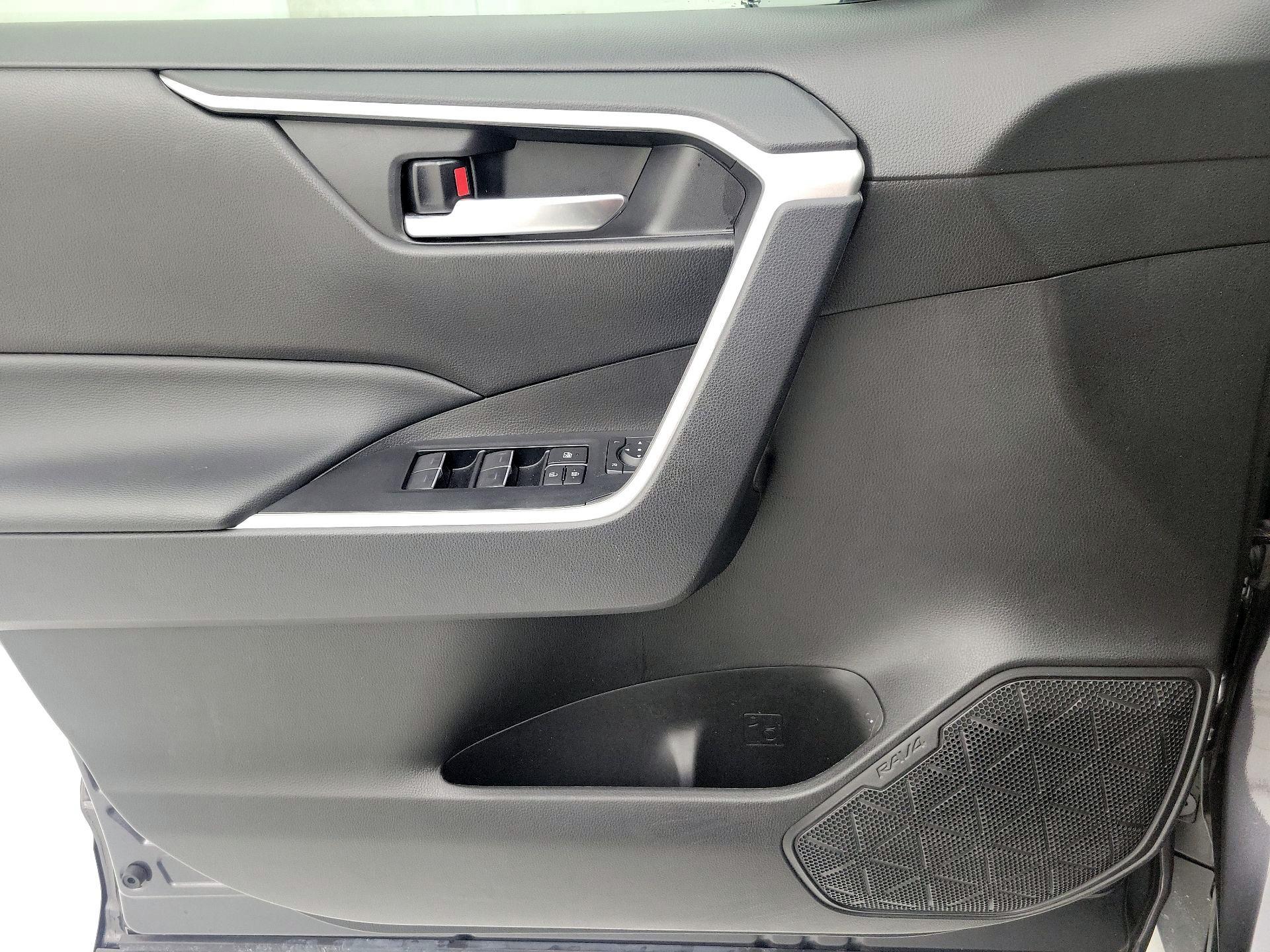 Thumbnail: 2023 Toyota RAV4 - 12