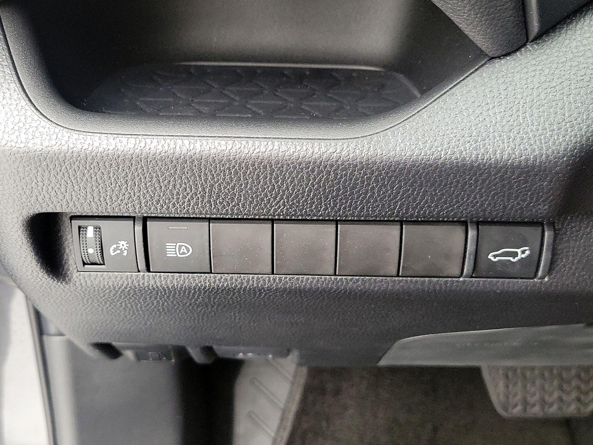 Thumbnail: 2023 Toyota RAV4 - 13