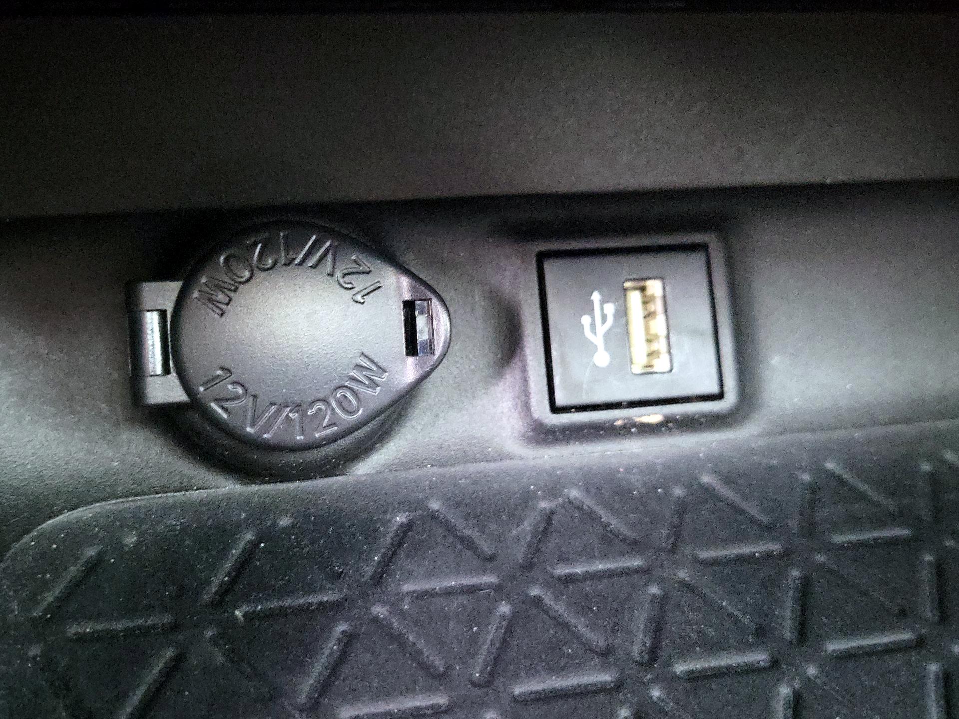 Thumbnail: 2023 Toyota RAV4 - 18