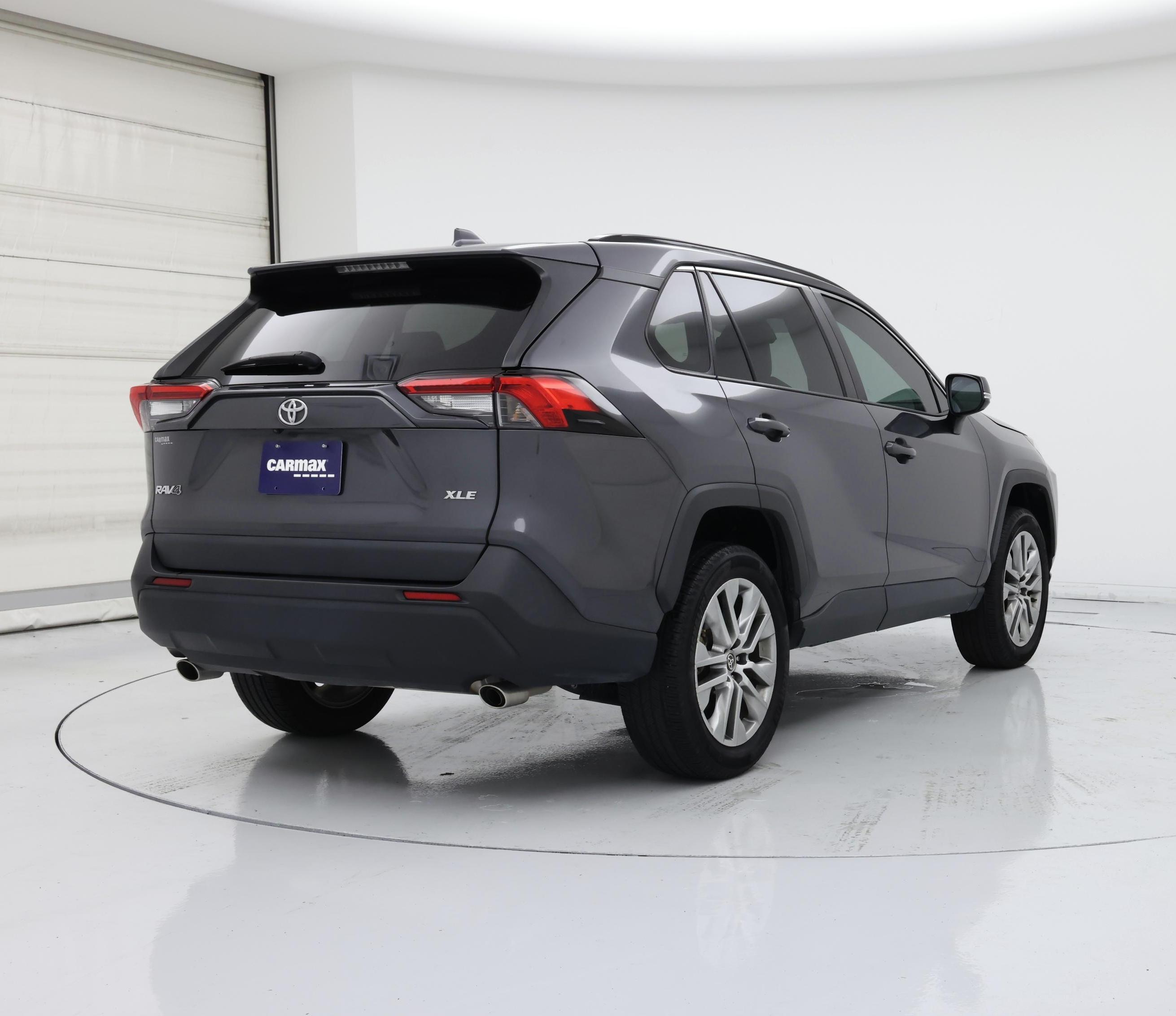 Thumbnail: 2023 Toyota RAV4 - 8