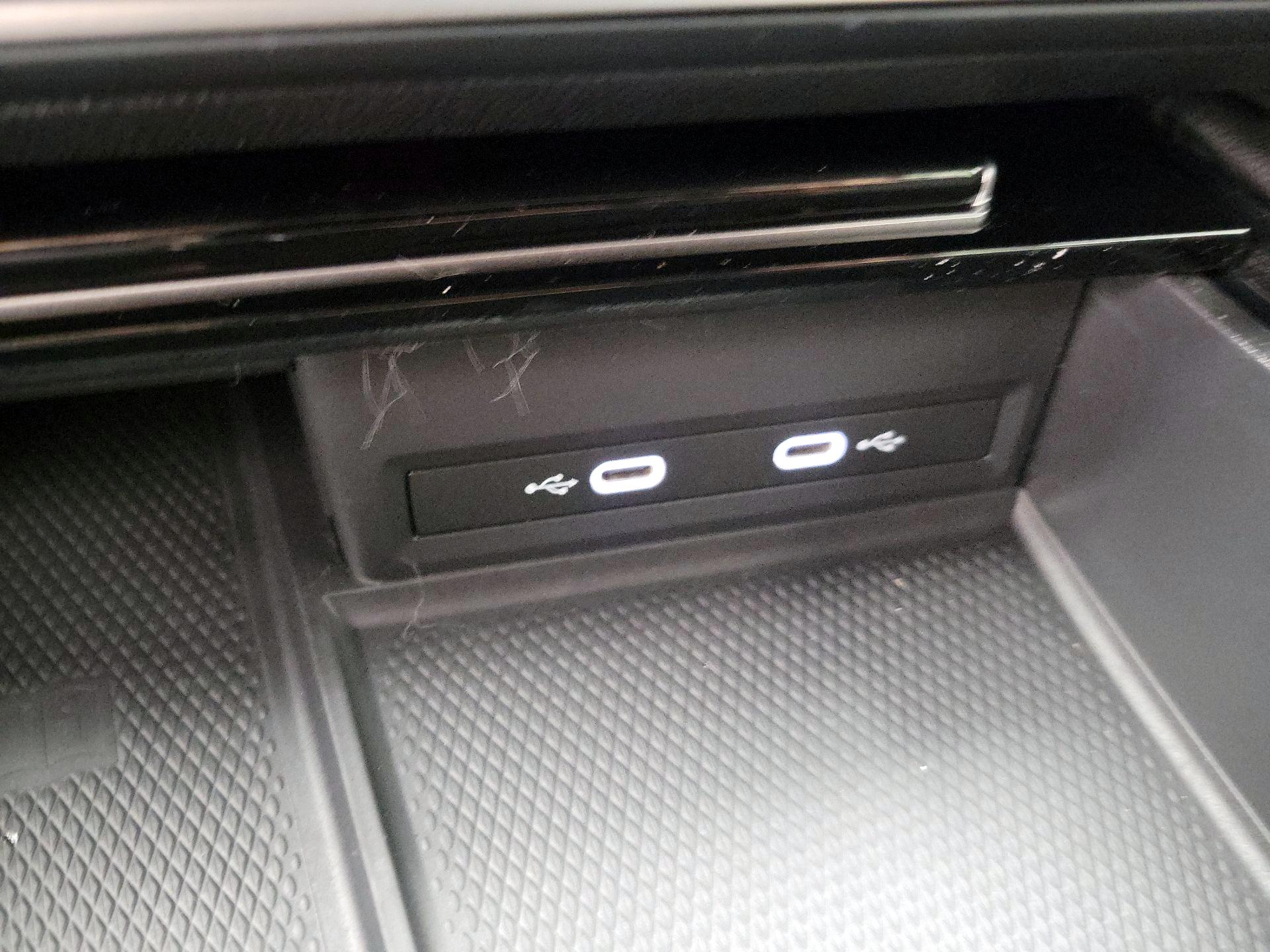 Thumbnail: 2024 Volkswagen Atlas - 18