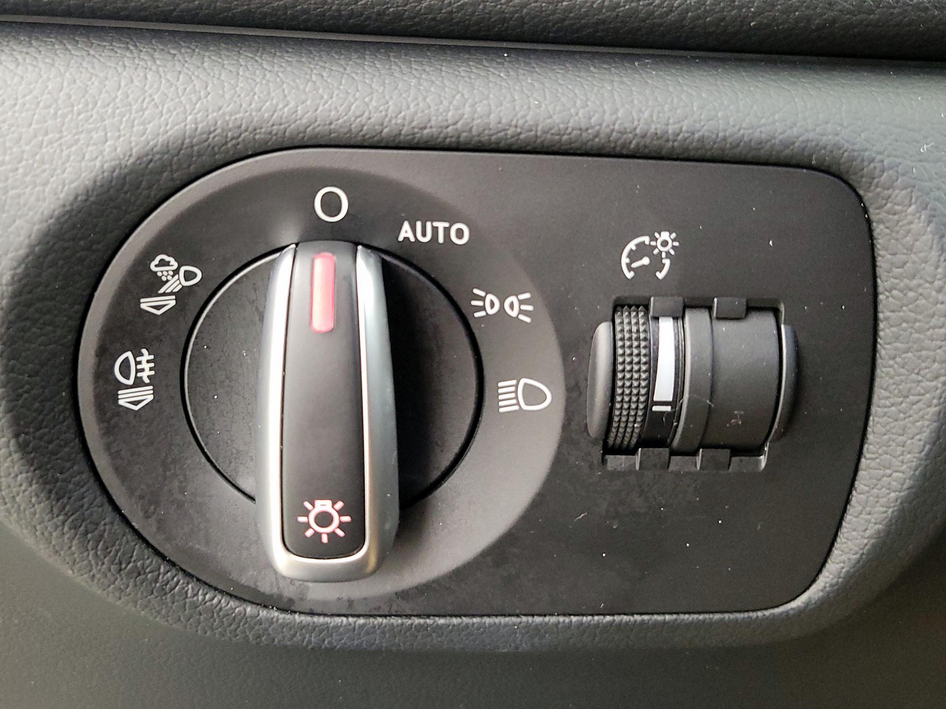 Thumbnail: 2018 Audi Q3 - 13