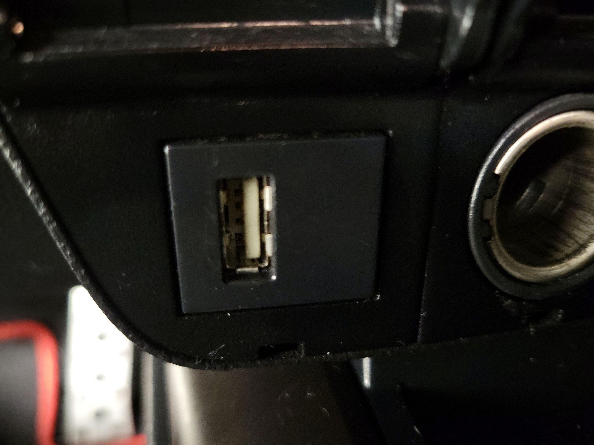 Thumbnail: 2022 Toyota Camry - 18