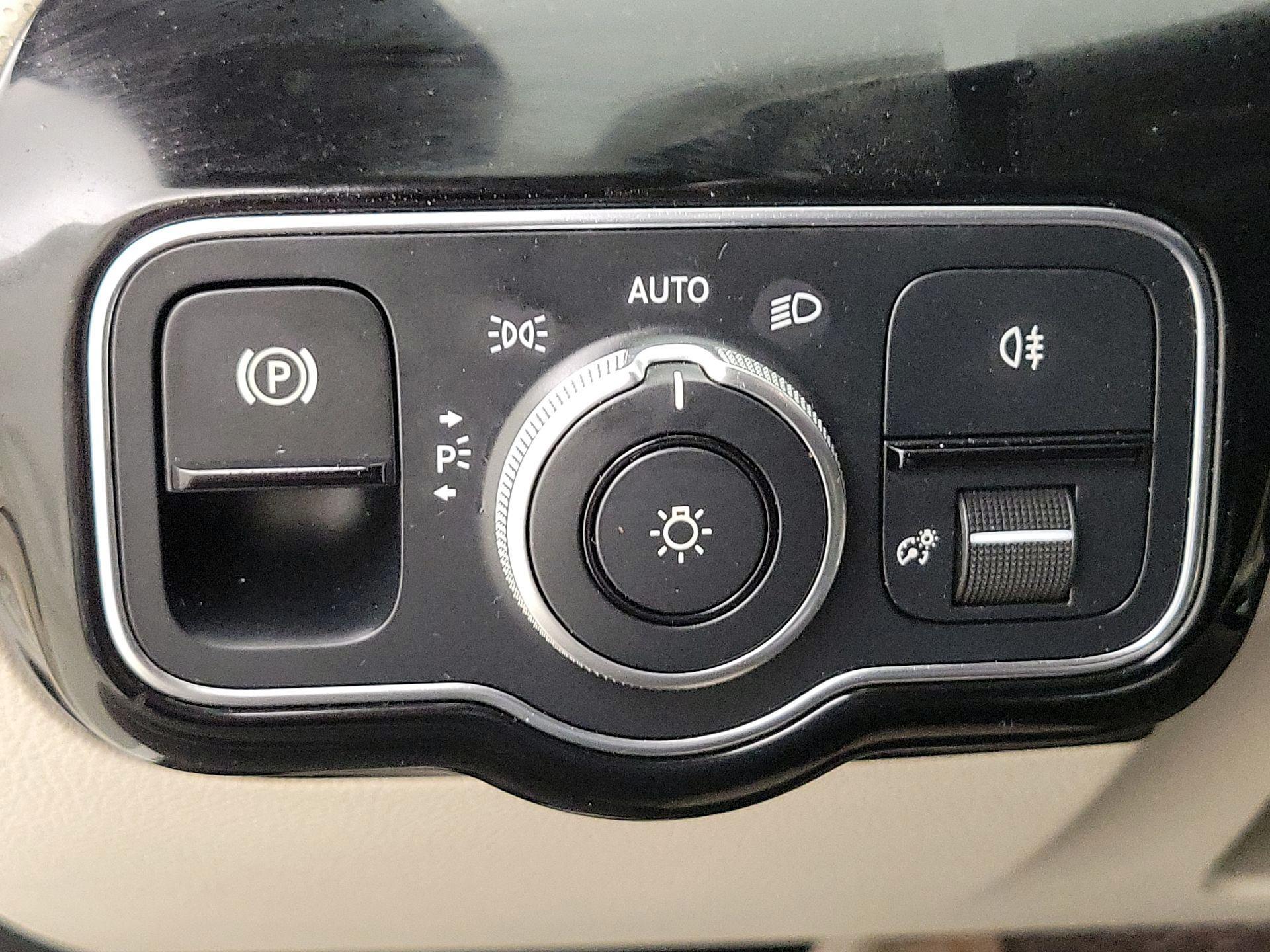 Thumbnail: 2020 Mercedes-Benz CLA - 13