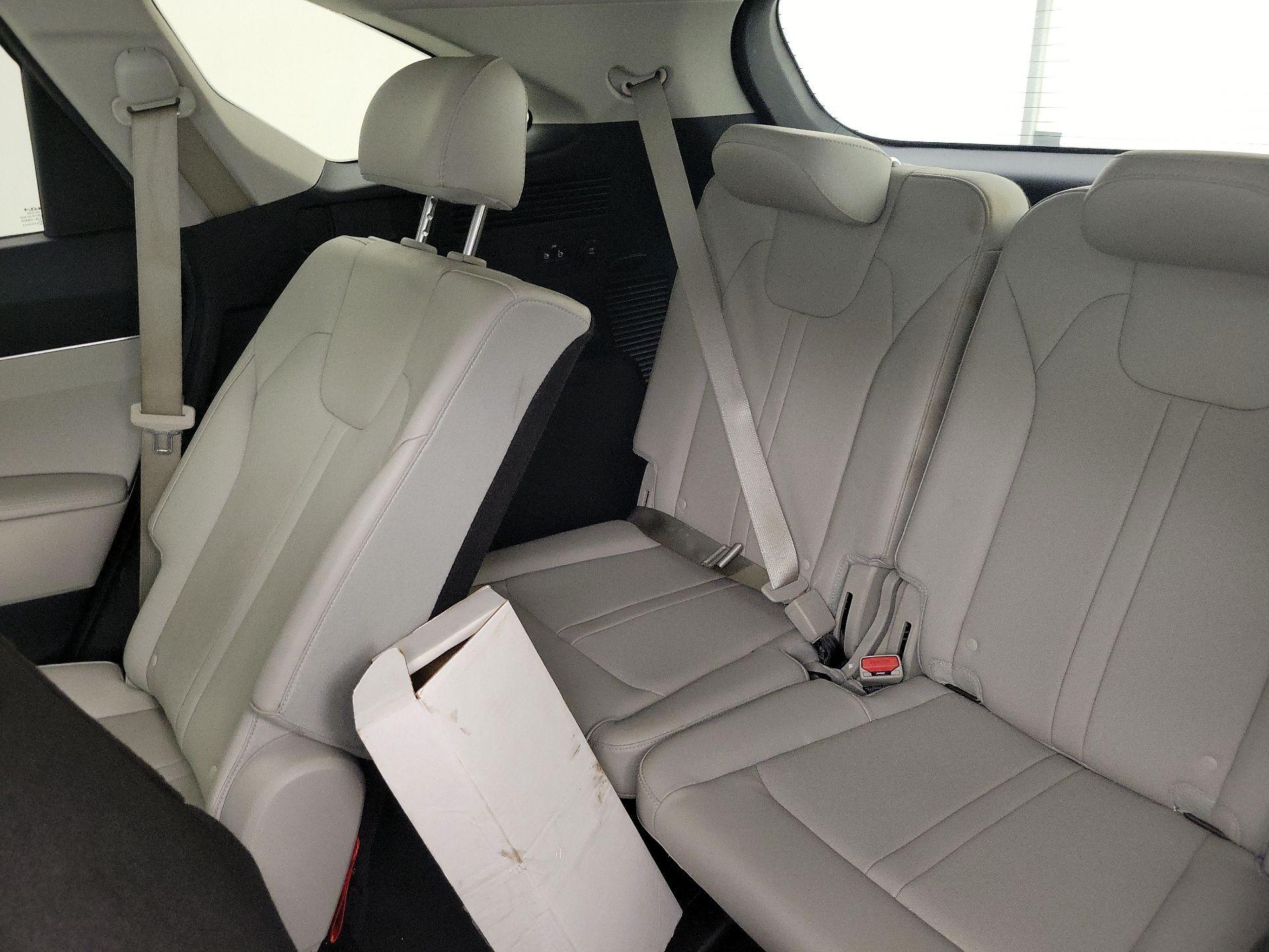 Thumbnail: 2022 Kia Sorento - 20