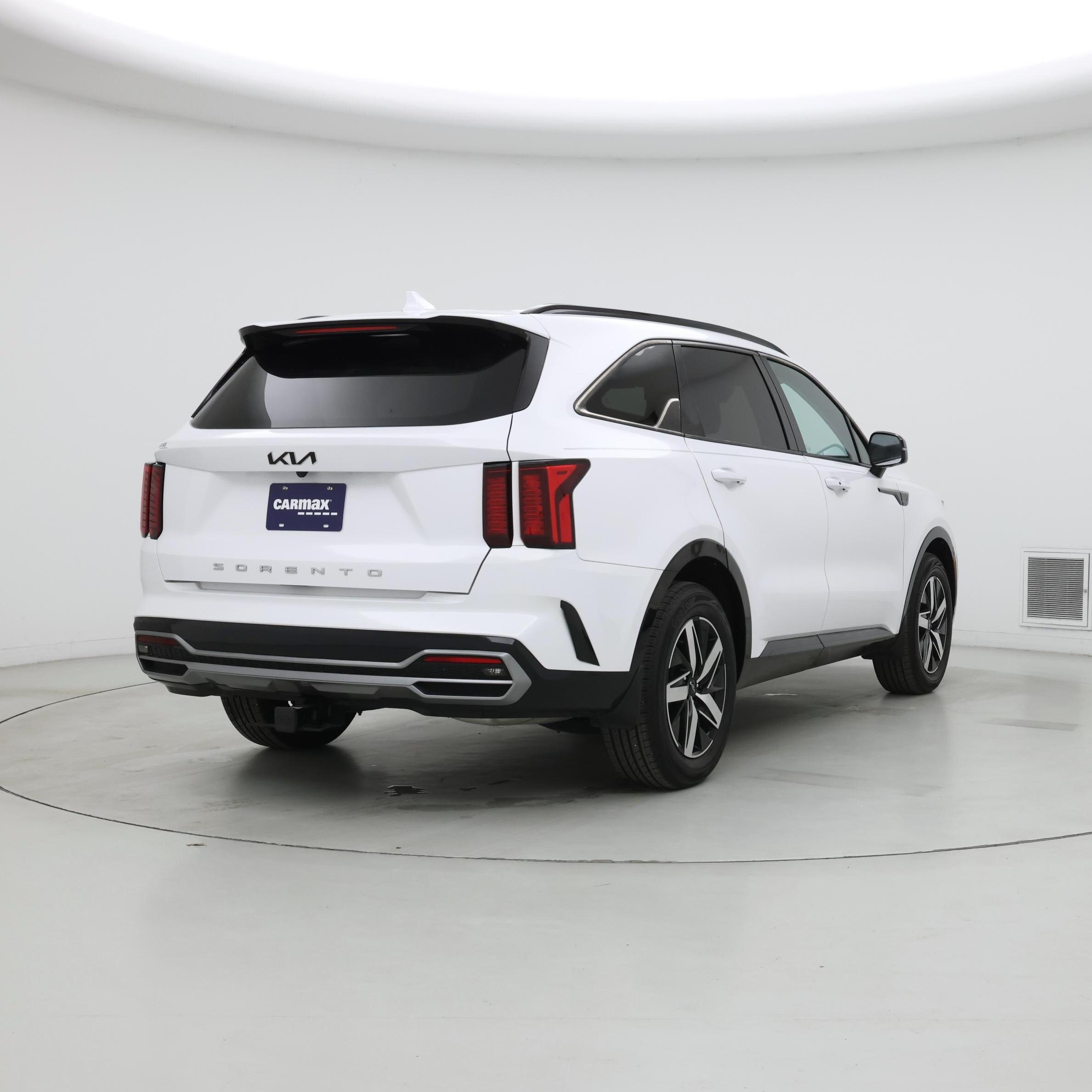 Thumbnail: 2022 Kia Sorento - 8