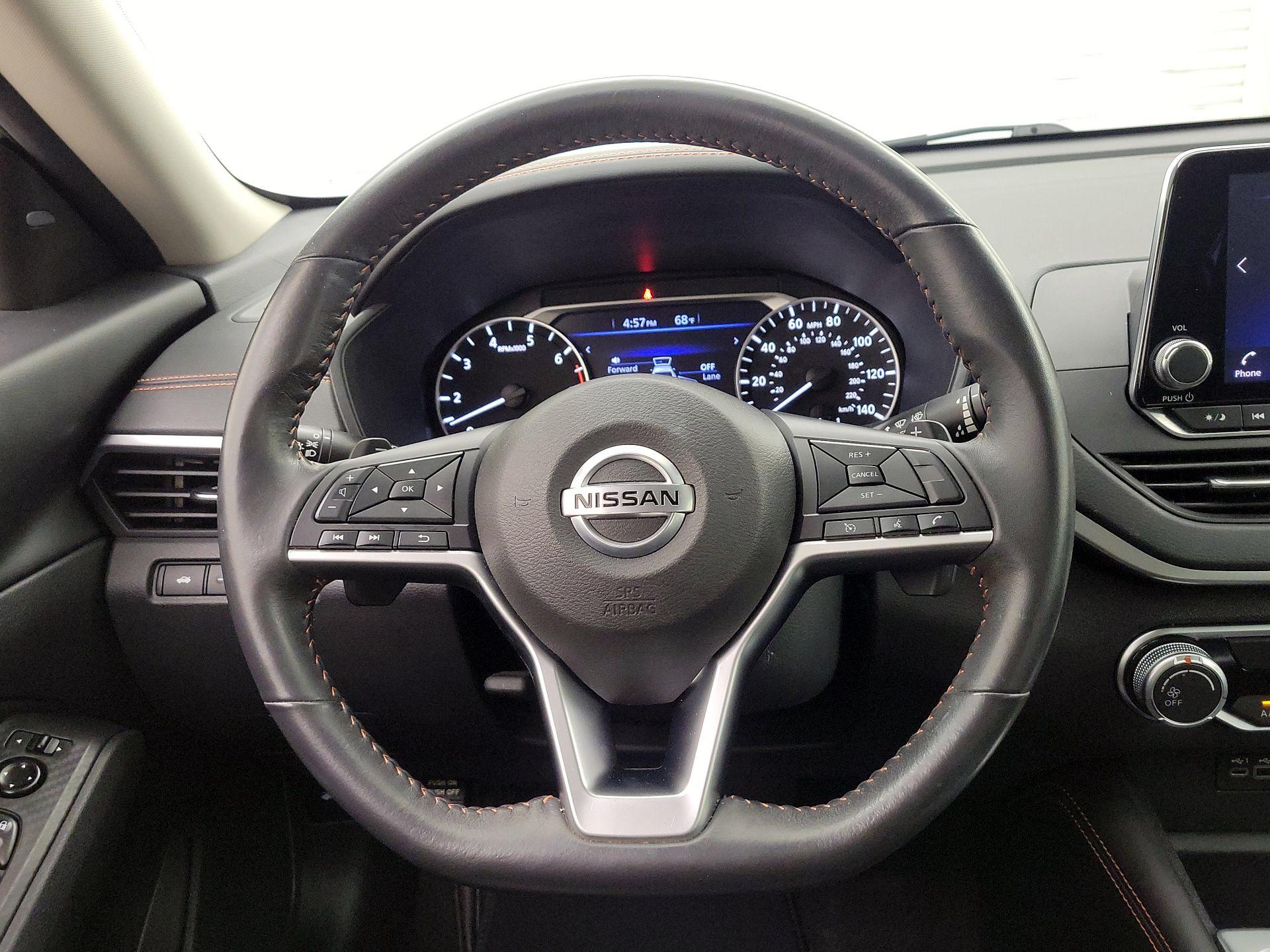 Thumbnail: 2022 Nissan Altima - 10