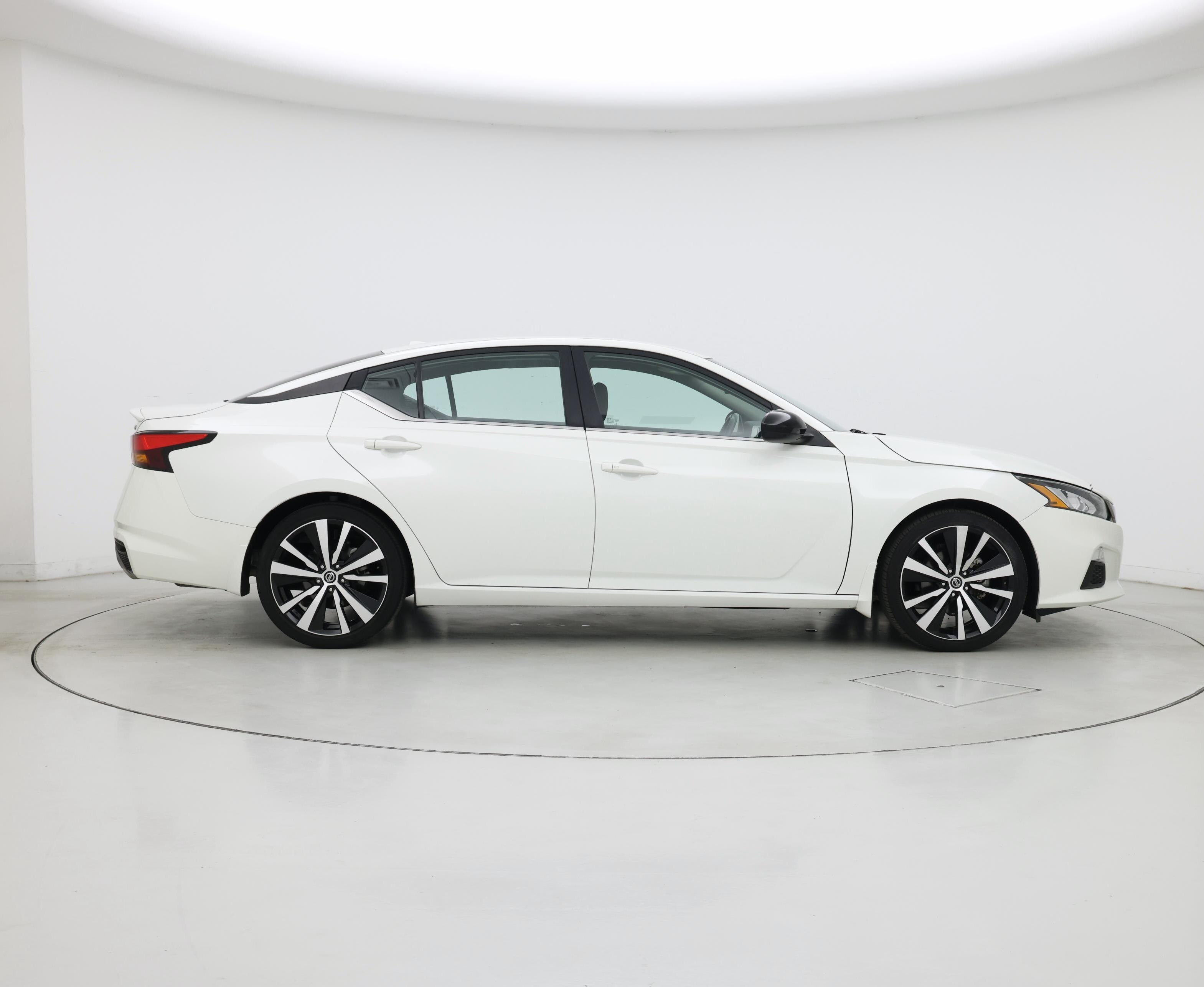 Thumbnail: 2022 Nissan Altima - 7