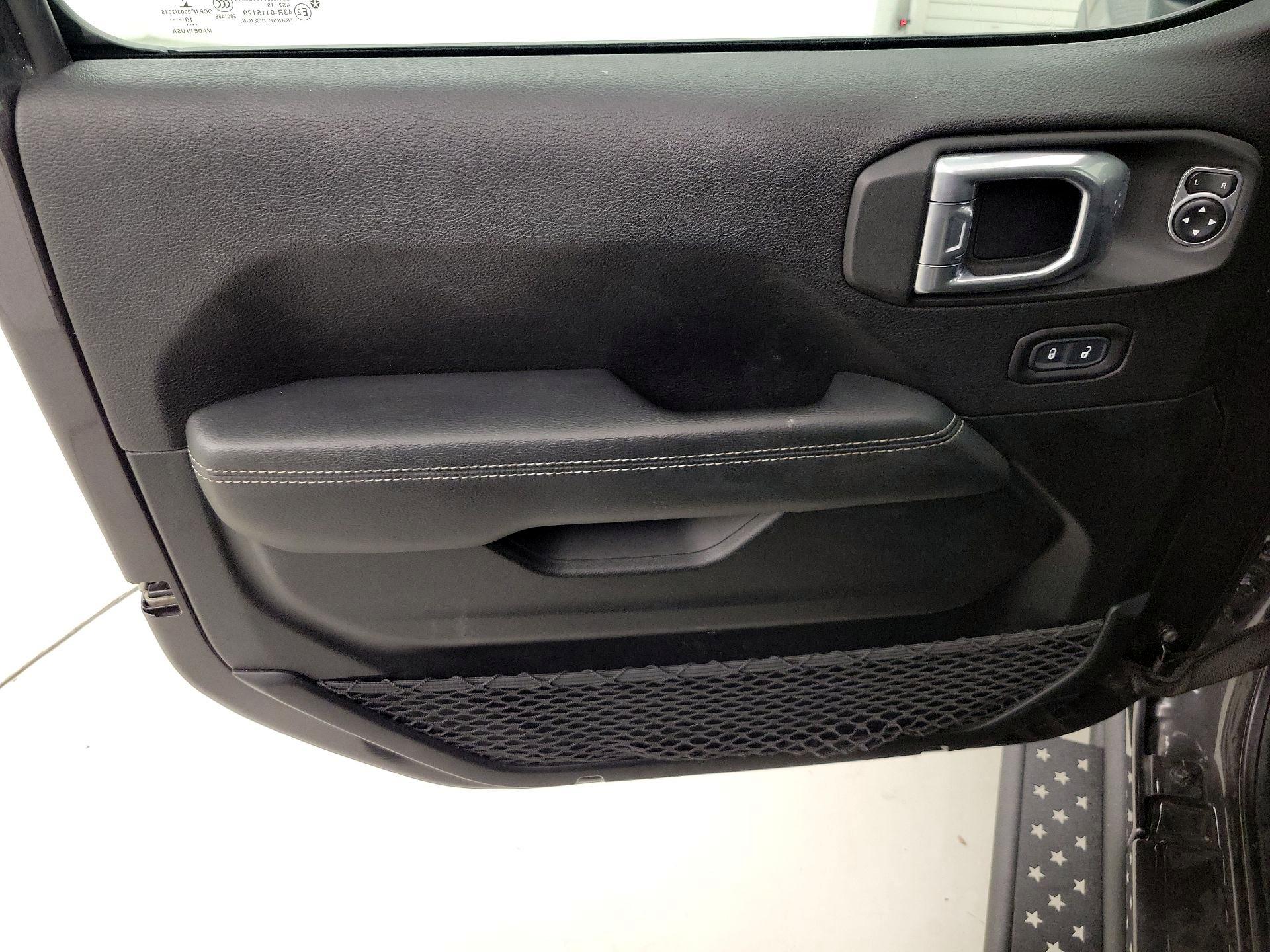 Thumbnail: 2020 Jeep Wrangler - 12