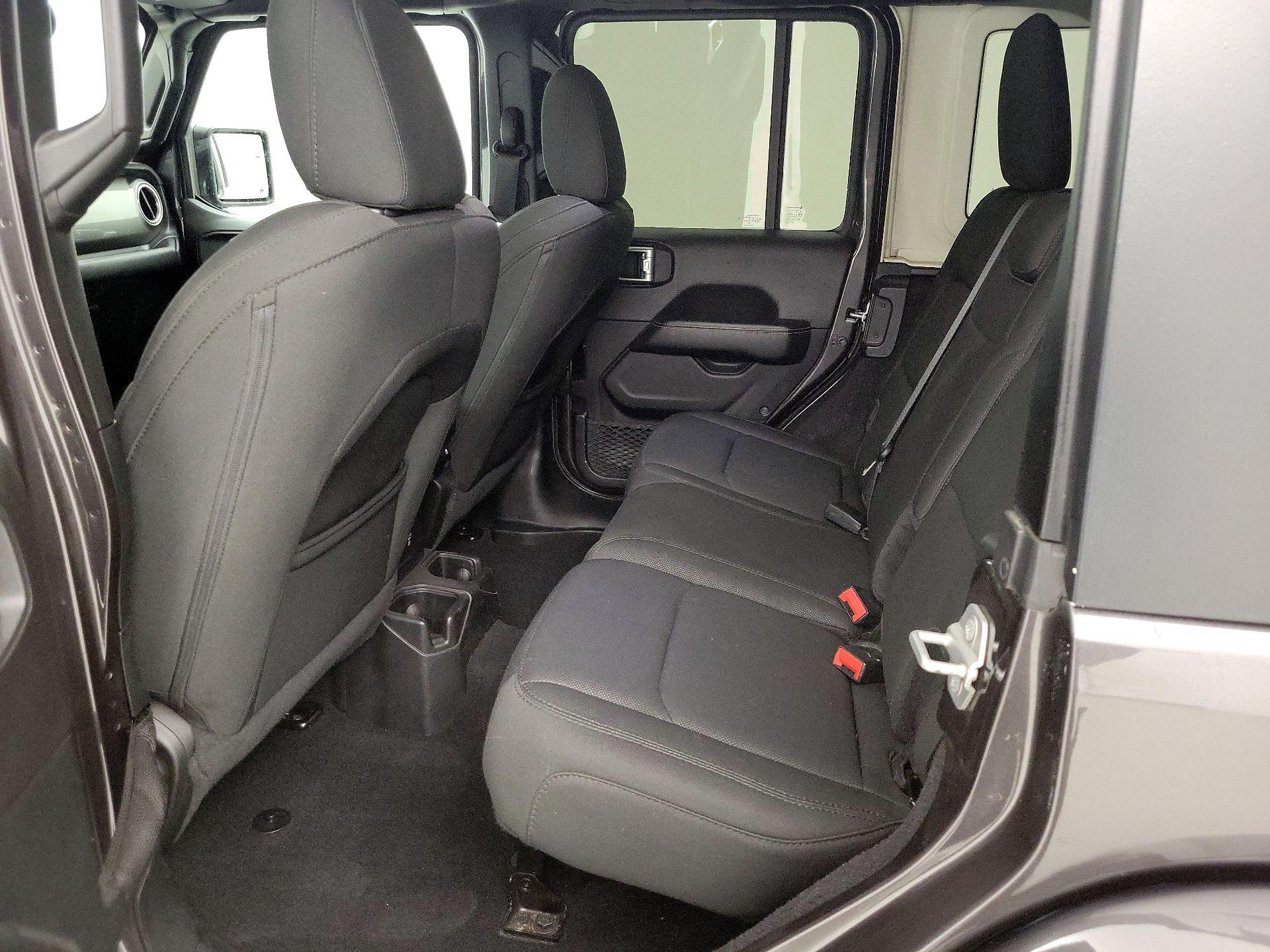 Thumbnail: 2020 Jeep Wrangler - 20